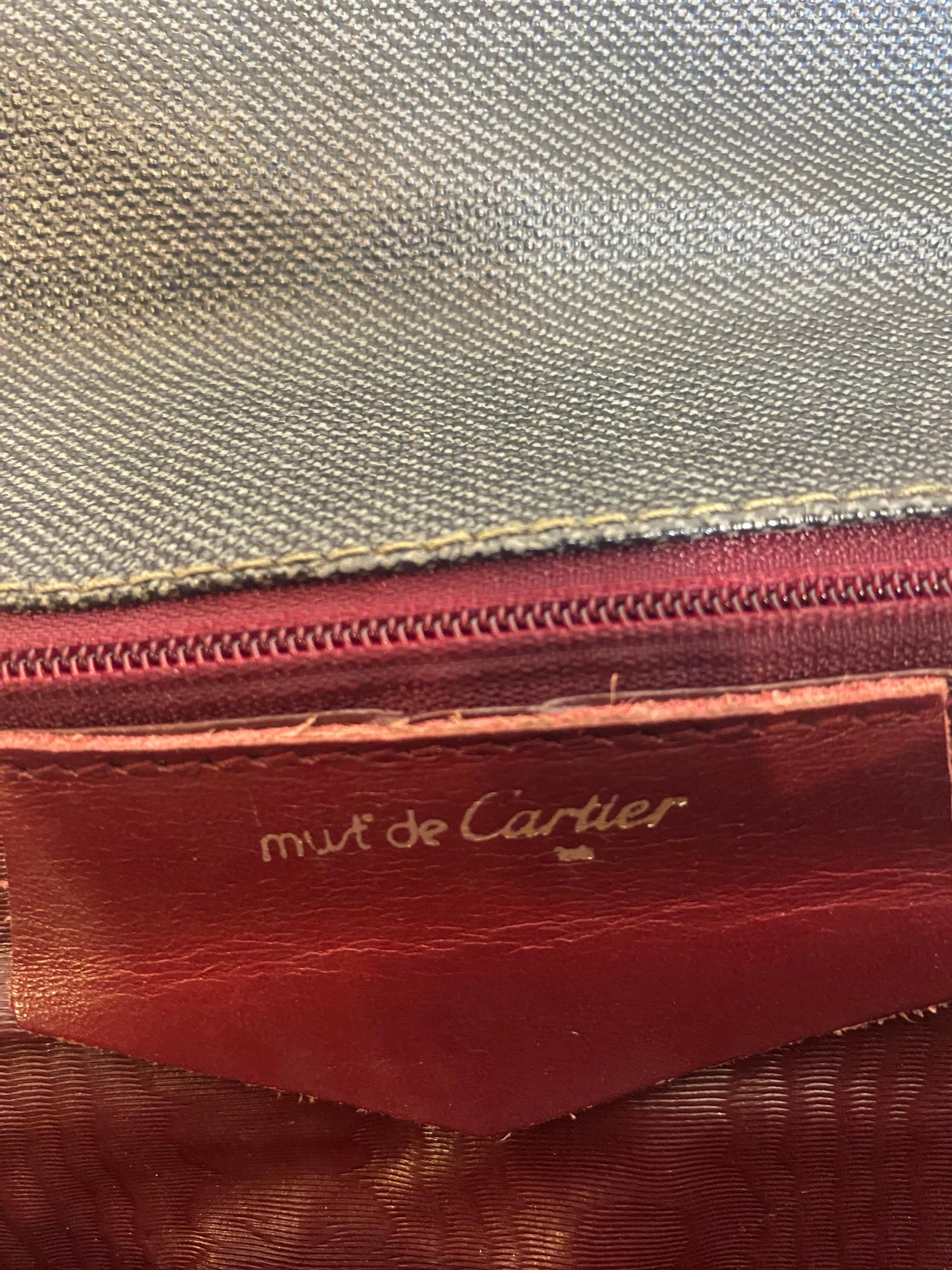 Cartier shoulder bag. For Sale 8