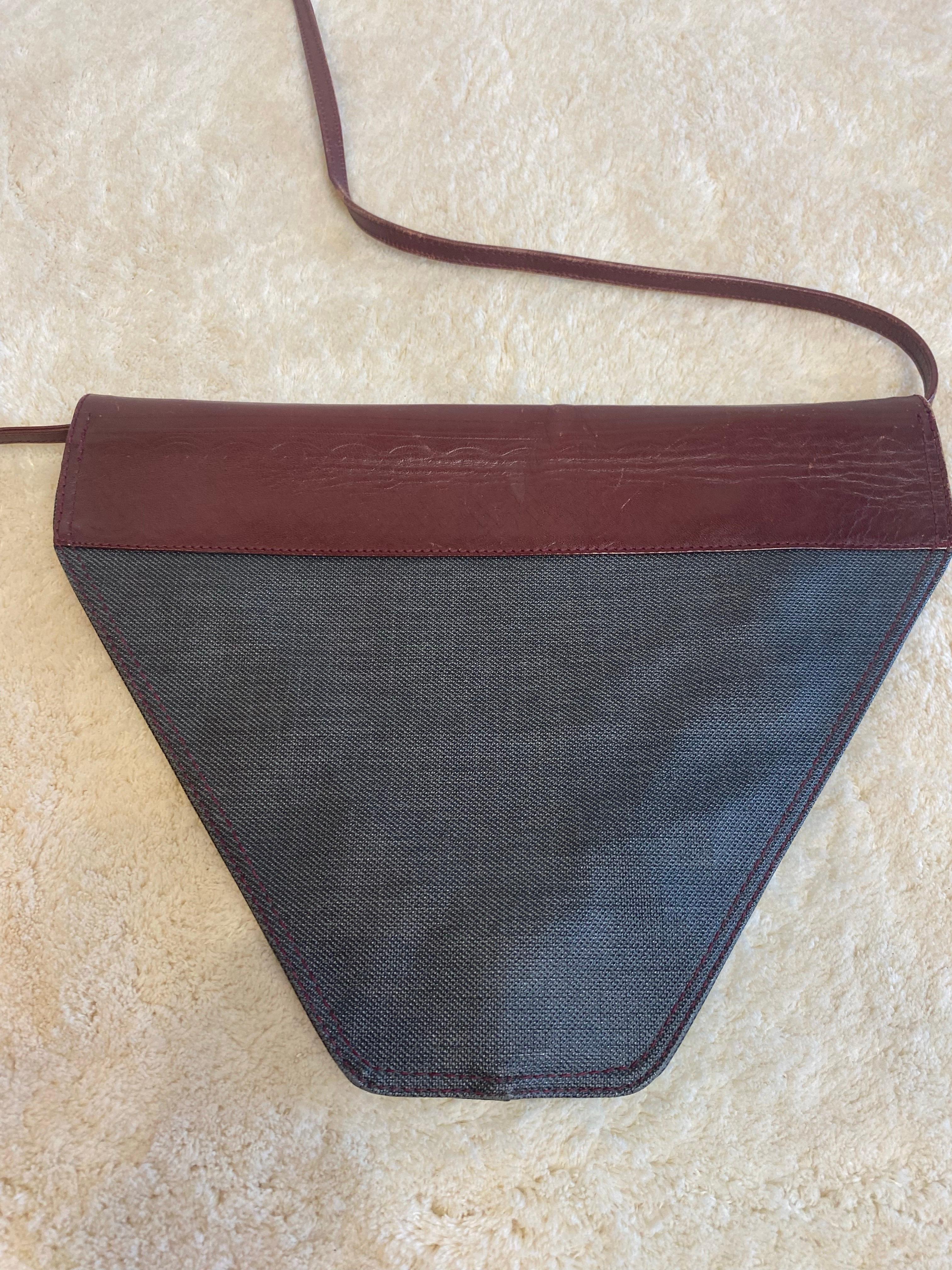Cartier shoulder bag. For Sale 2