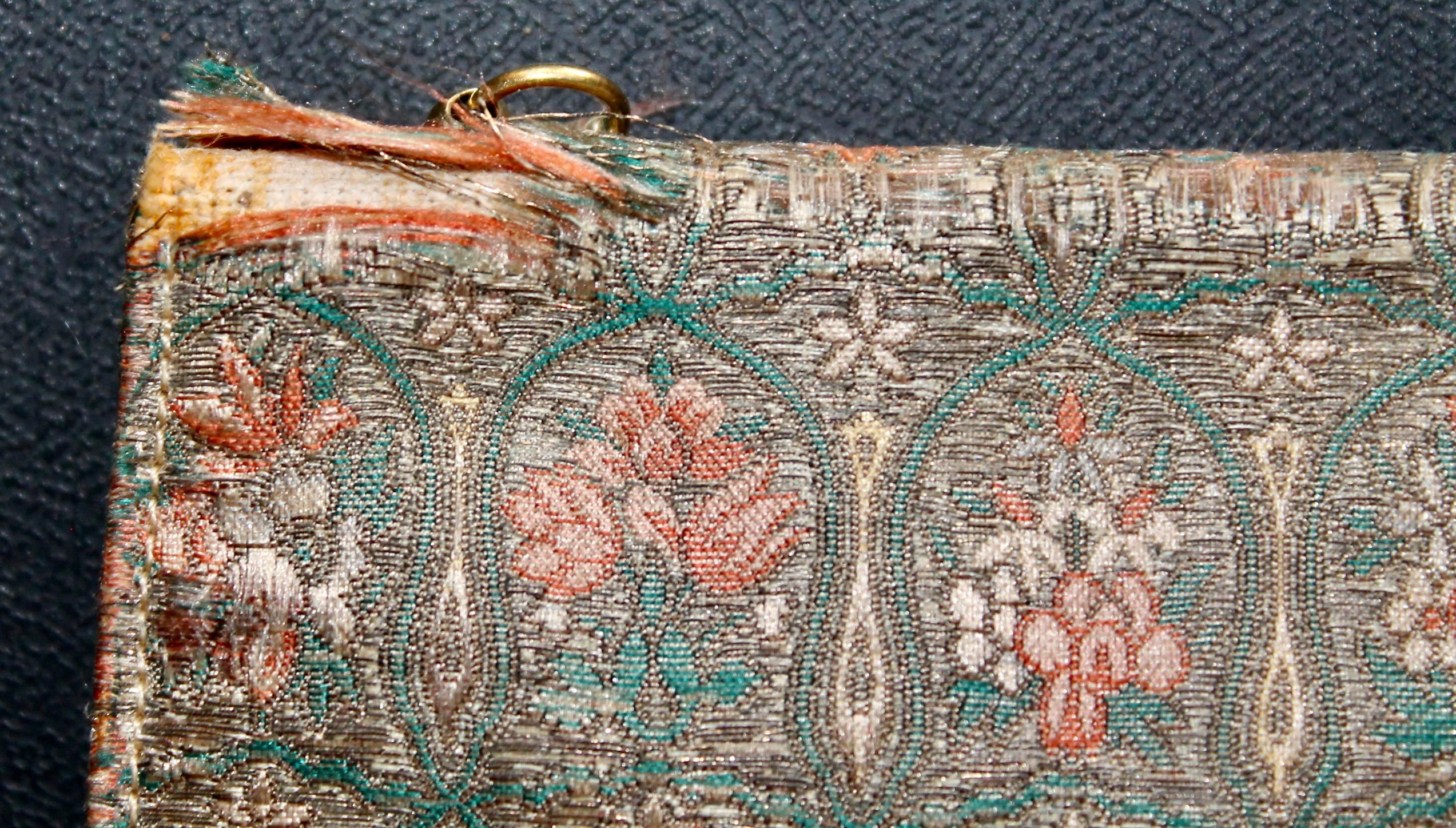 Cartier Silk Evening Bag, with gold clasp For Sale 7