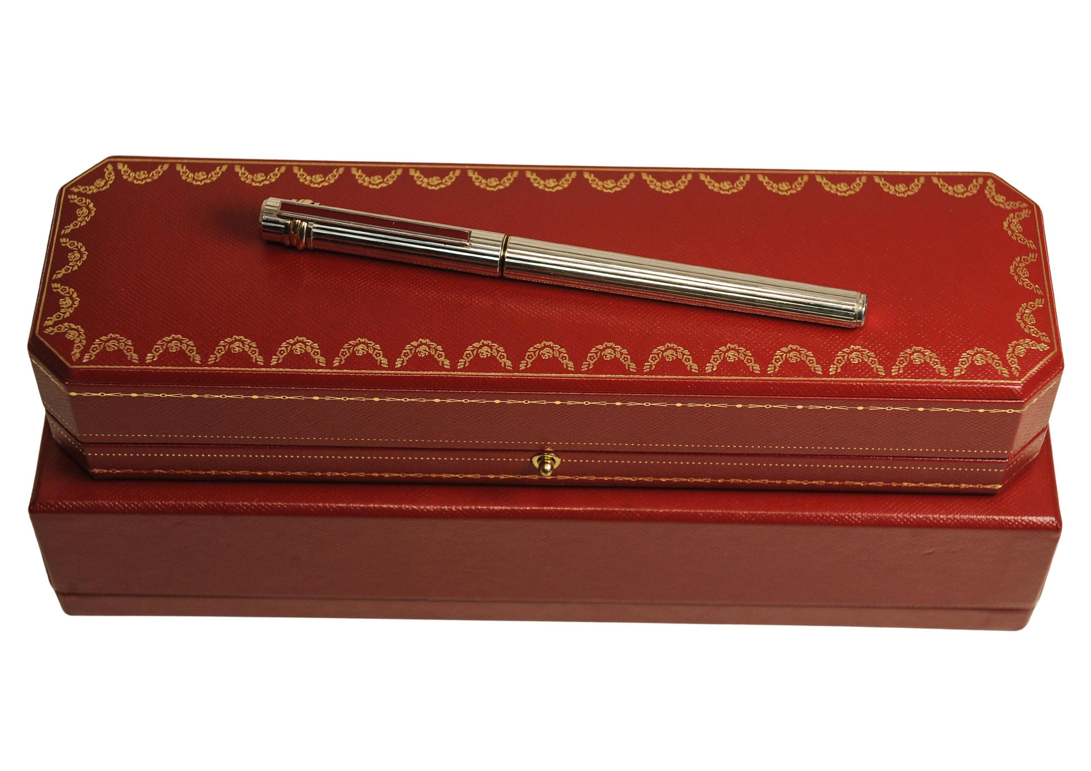 Cartier 18 Karat Gold Nib & versilberter Trinity-Brunnenstift mit roter Cartier-Box (Französisch) im Angebot