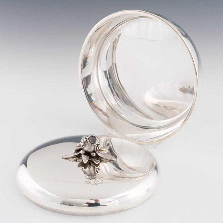 Metà XX secolo Scatola e coperchio d'argento Cartier di Puiforcat c1940 in vendita
