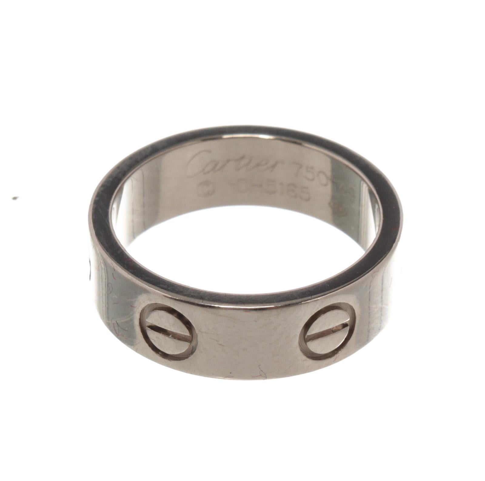 Cartier Silver Love Band Ring with silver-toneÂ hardware.Â 

48269MSC