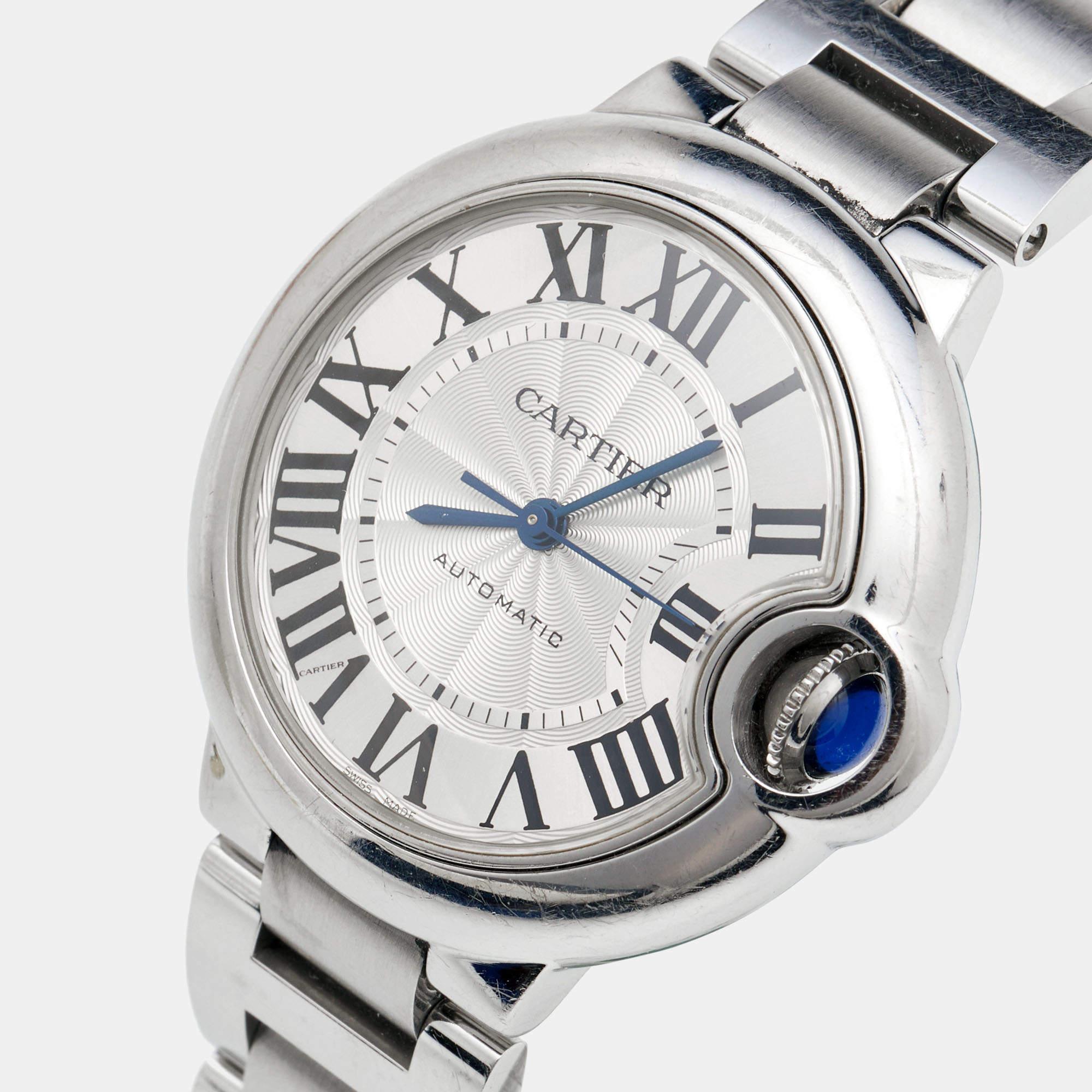 First created in 2007, the Cartier Ballon Bleu watch is a song of details and harmony. The now-iconic watch gets its identity from the guarded blue bubble of the winding crown on the side. The Ballon Bleu W6920071 watch we have here is for women,