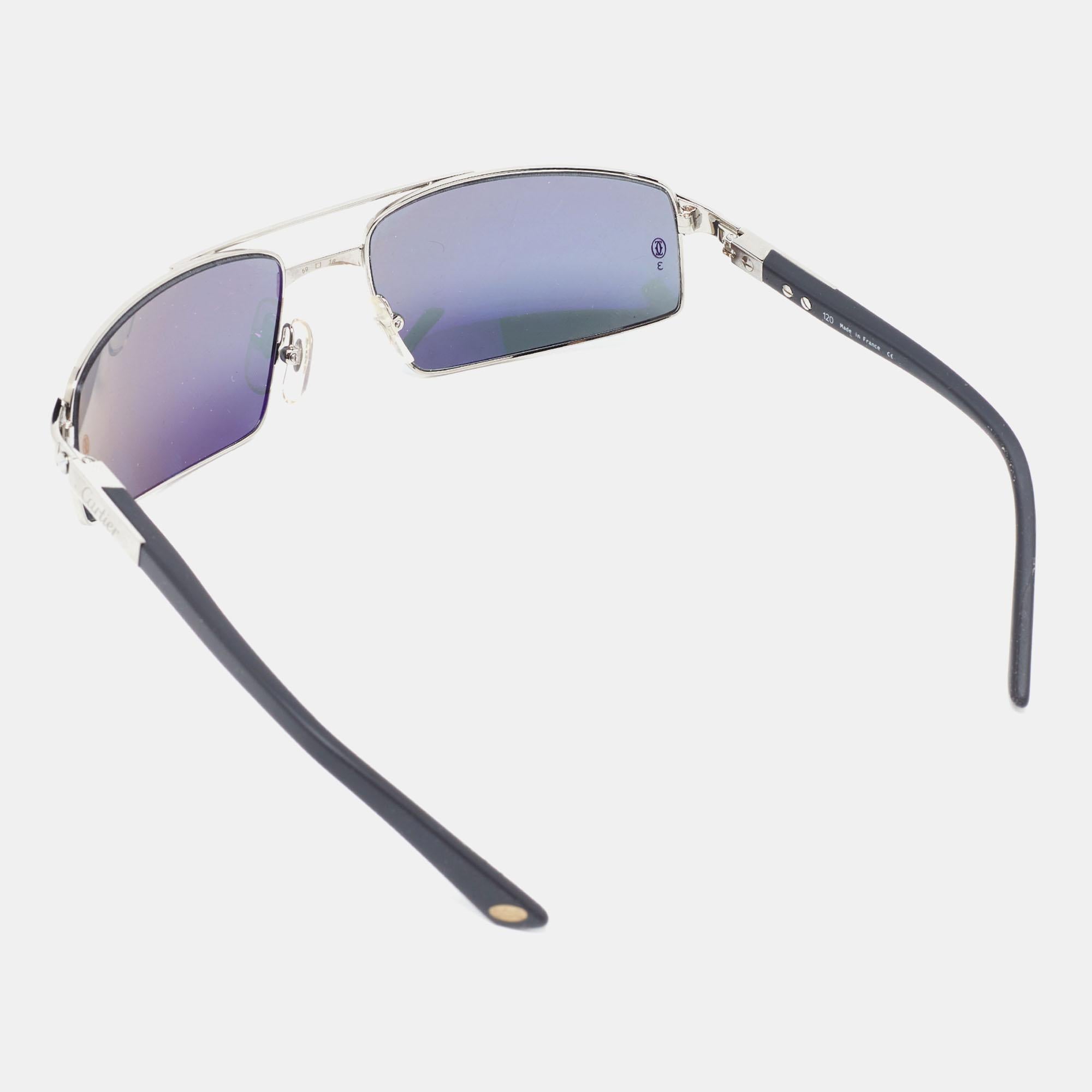A statement pair of Santos sunglasses from Cartier will surely make a prized buy. Featuring a trendy frame and lenses meant to protect your eyes, the sunglasses are ideal for all-day wear.

Includes: Original Dustbag, Original Case, Original Dust