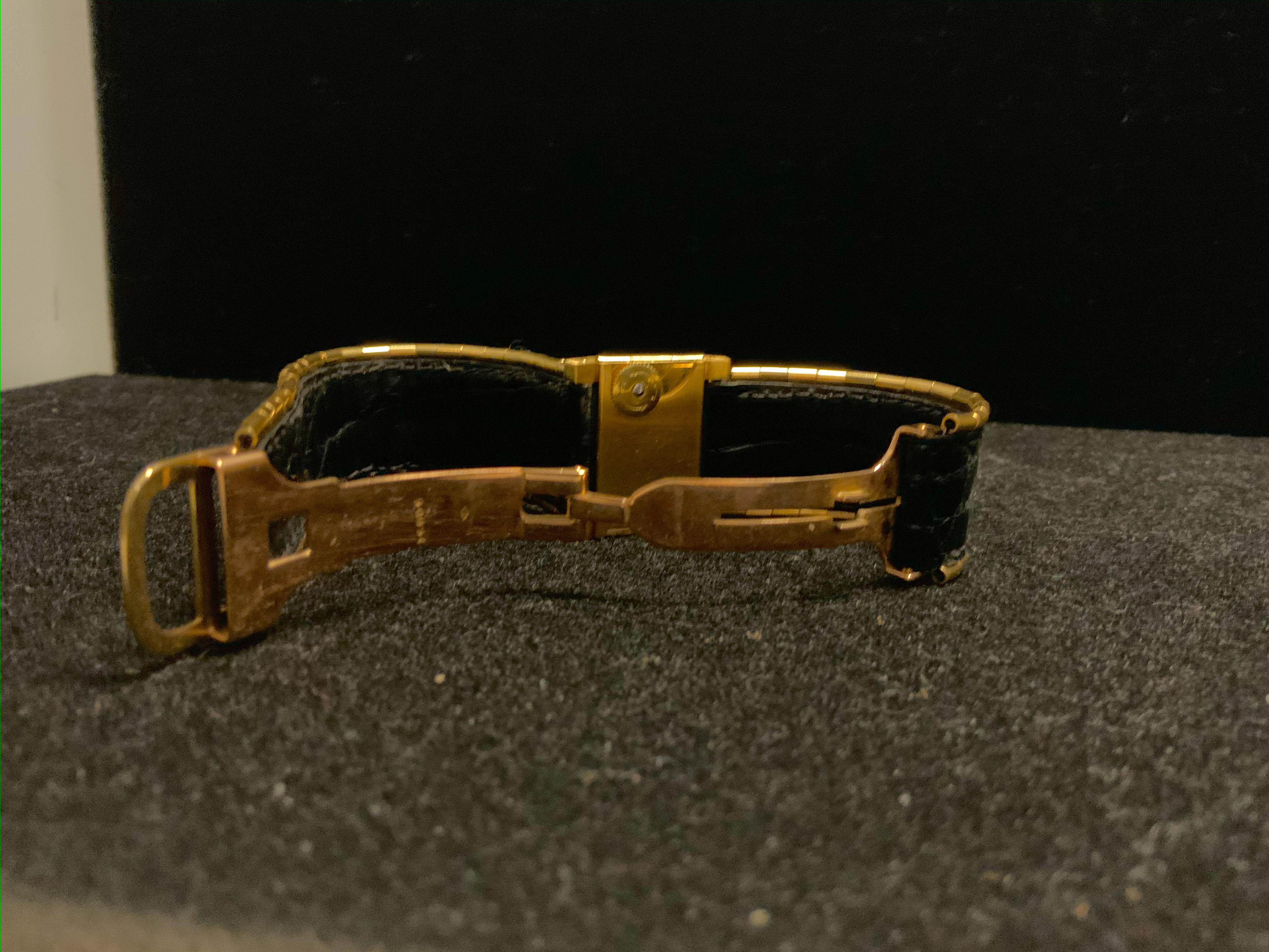 Cartier Slide Watch with 18k Yellow Gold-Hidden Watch Face In Good Condition For Sale In New York, NY