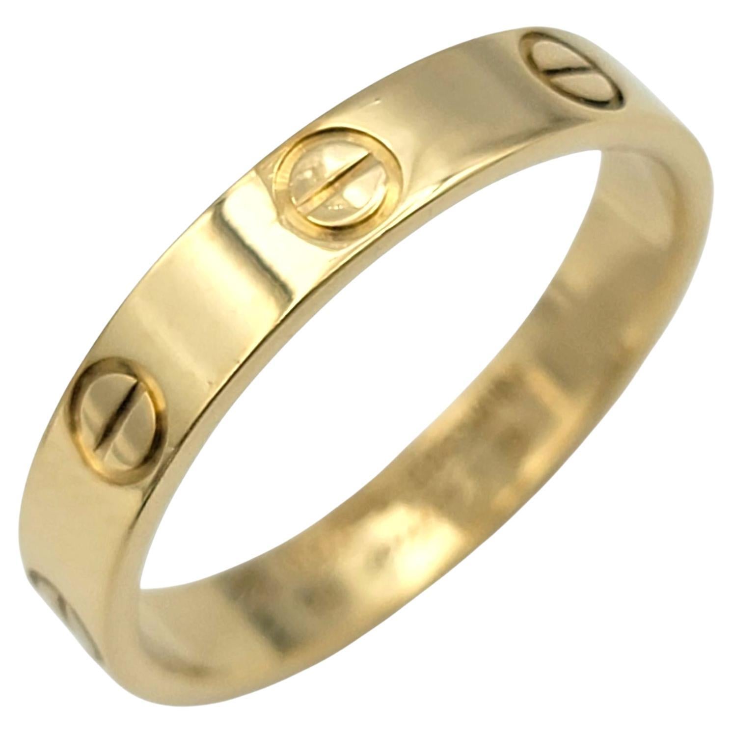 Anello Cartier modello piccolo LOVE in oro giallo lucido 18 carati misura 55