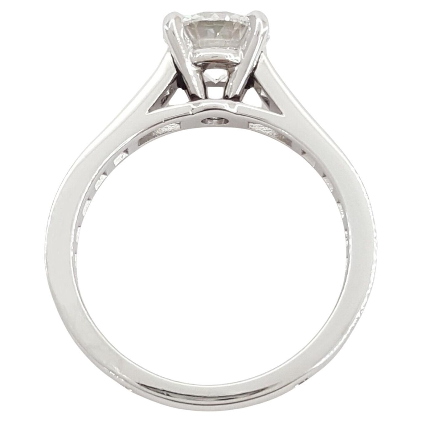 Exquisite Cartier Solitaire 1895 Pave Engagement Ring
Elevate Your Love with Timeless Elegance
Discover the epitome of sophistication and craftsmanship with the Cartier Solitaire 1895 Pave Engagement Ring. This luxurious piece, meticulously crafted
