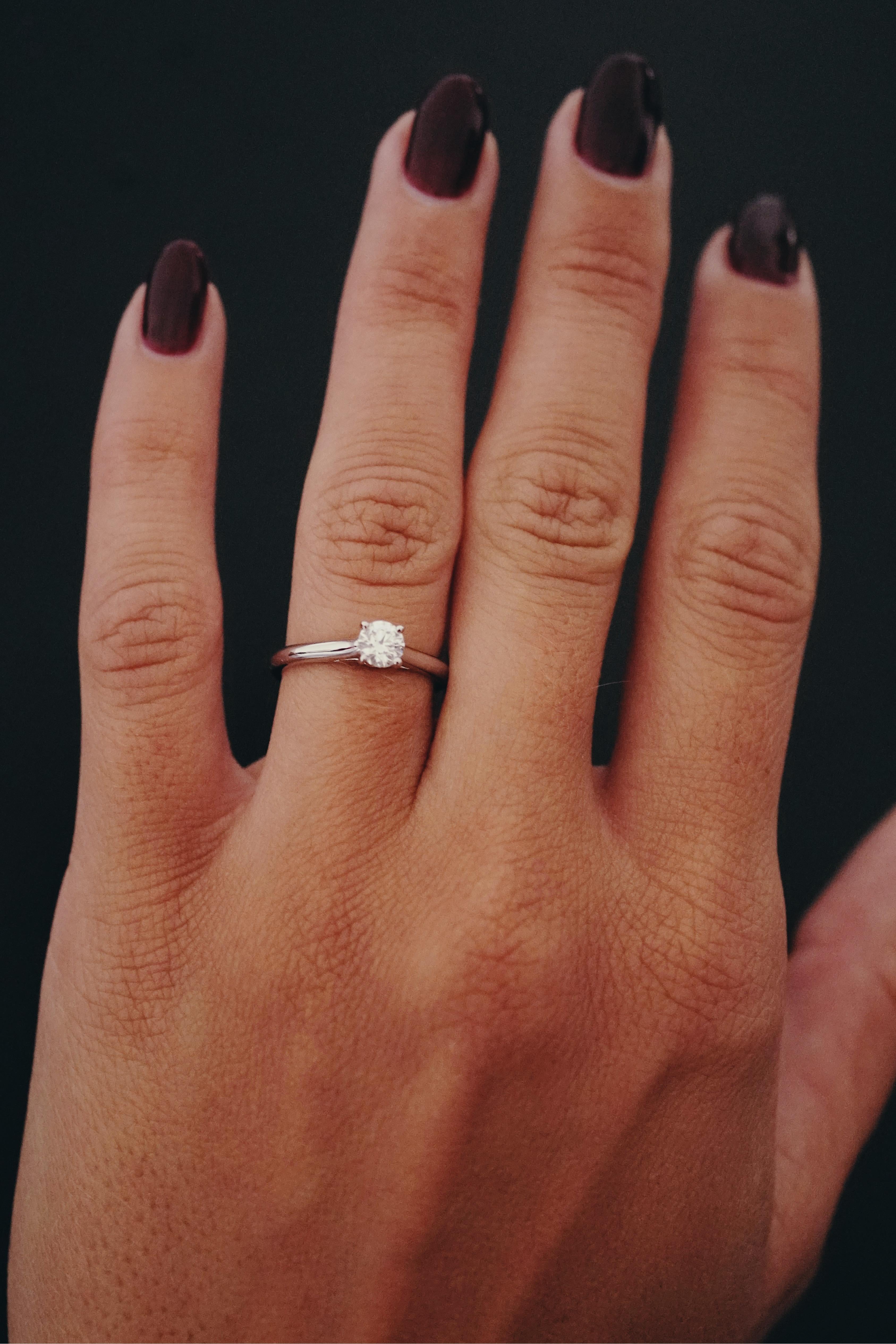 Cartier, Solitario 1895 Anillo de diamantes talla redonda GIA 0,35 quilates F/VVS1 Corte redondo