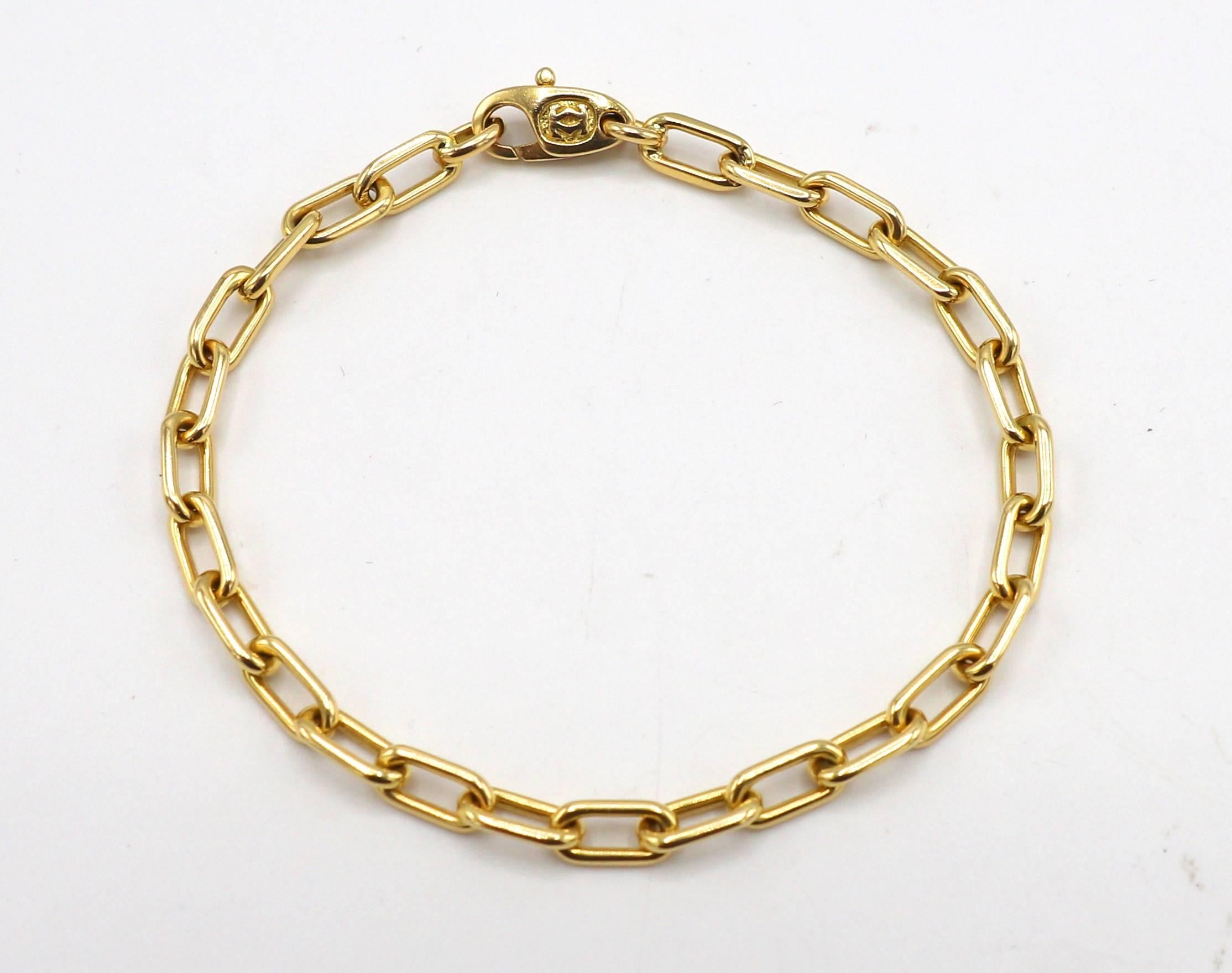 Cartier Spartacus 18 Karat Yellow Gold Oval Chain Link Bracelet 
Metal: 18 karat yellow gold
Weight: 10.54 grams
Length: 7.25 inches
Links: 4.5 x 9mm