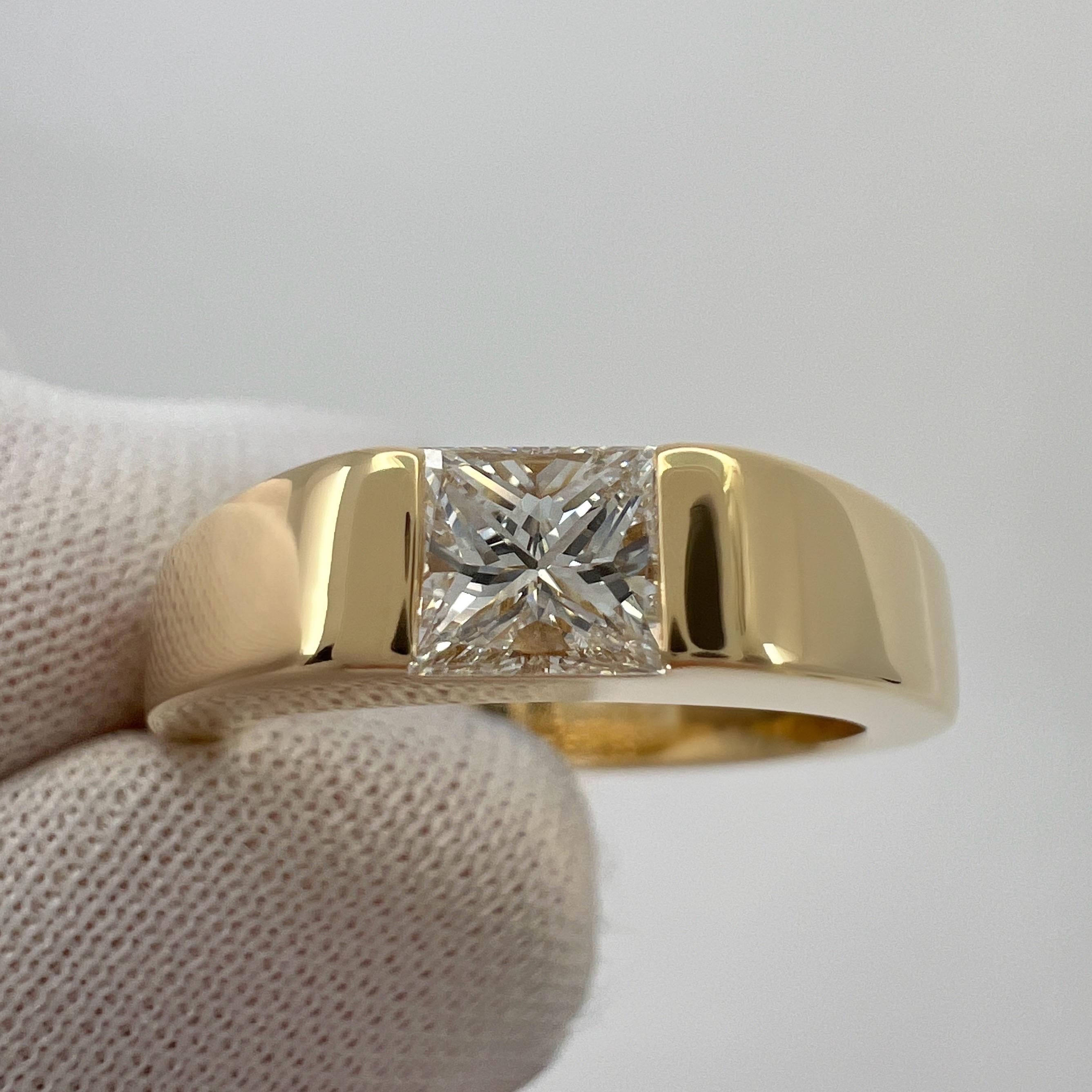 Cartier Square Princesse 0.45ct Diamond 18k Yellow Gold Solitaire Band Ring  en vente 3