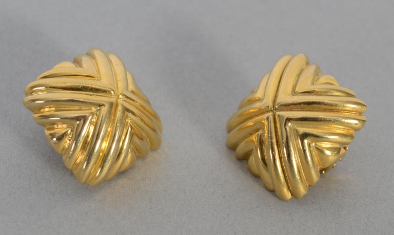 Square Ribbed Earrings Cartier Square Ribbed Gold Earrings For Sale at 1stDibs