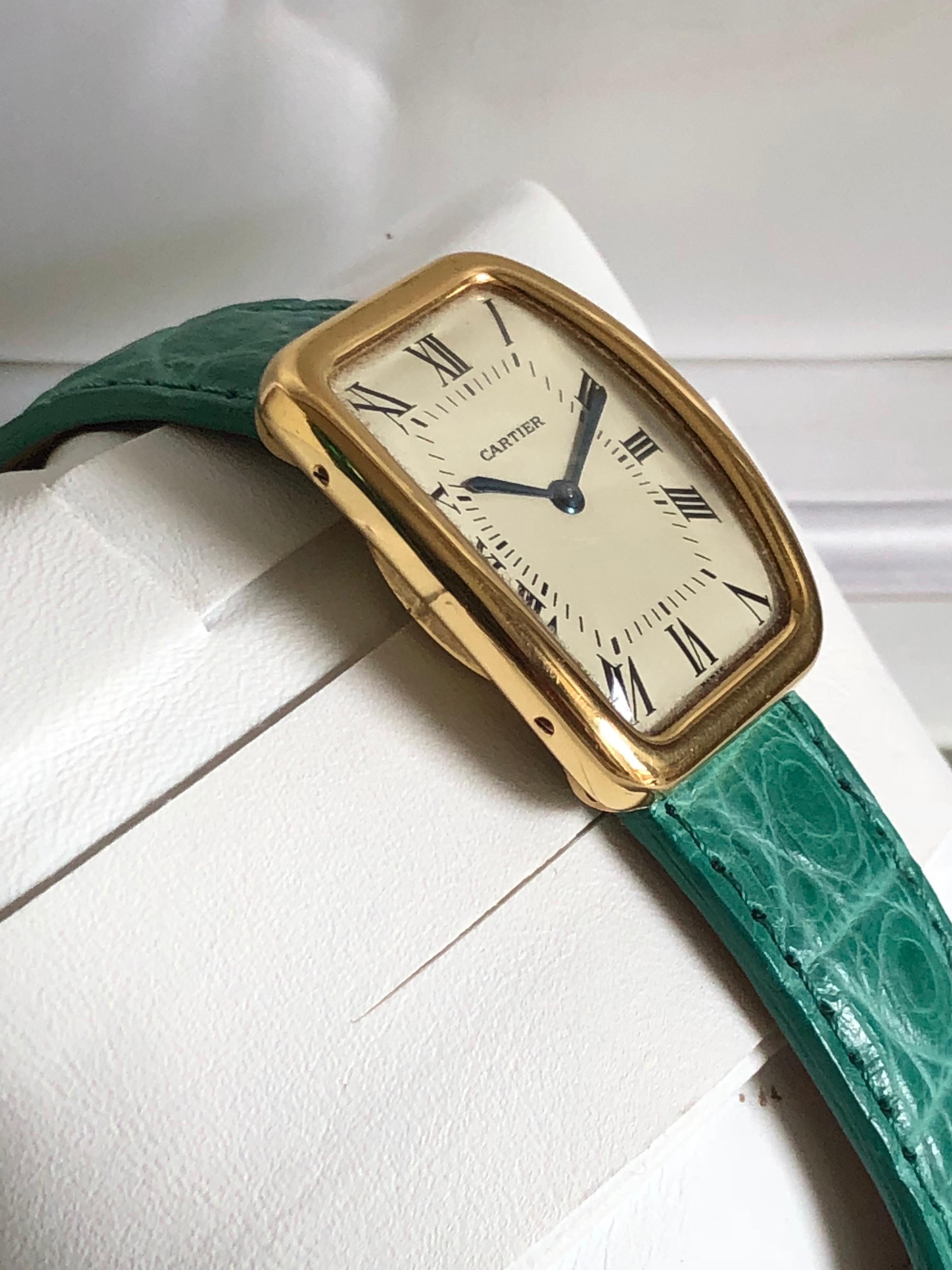 cartier tank square incurvee