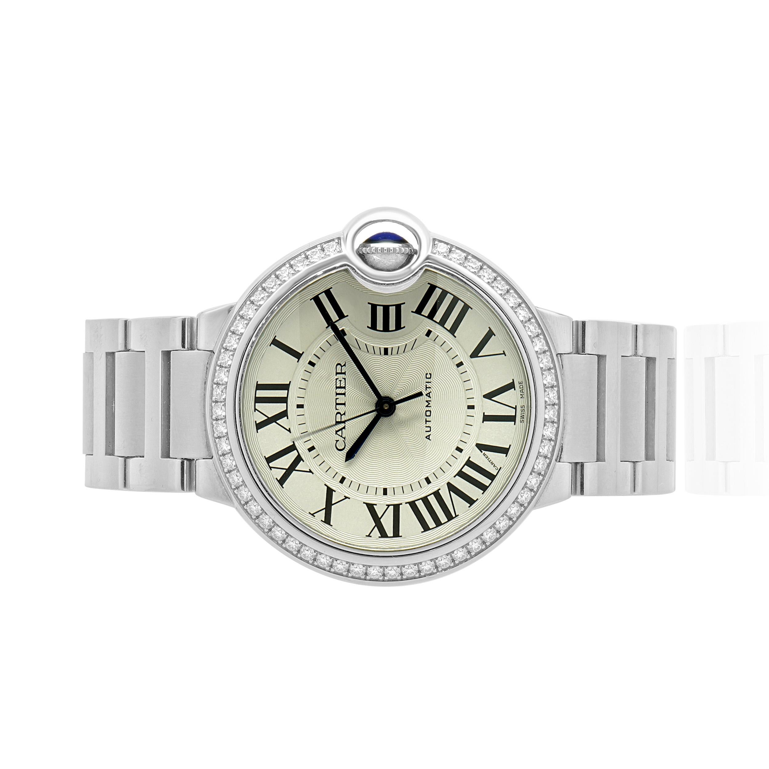 Movimiento: Automático
Función: horas, minutos, segundos
Caja: Caja redonda de acero inoxidable de 36 mm, bisel de diamantes
Esfera: guilloché romana blanca
Banda: acero inoxidable
Número de serie: 4372438XXXCX
Referencia: W4BB0024

Completo con