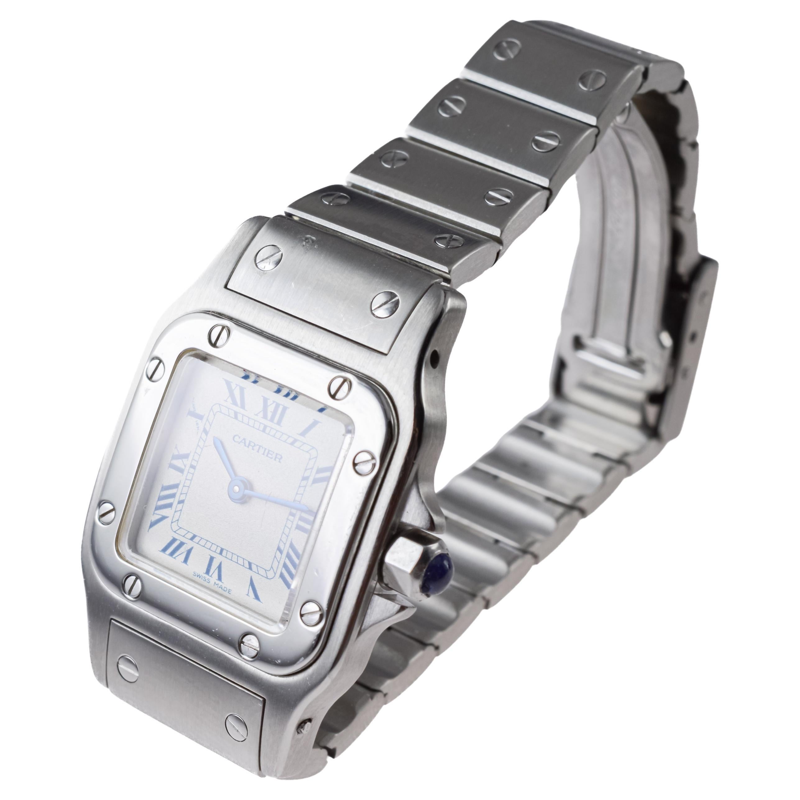 Cartier Stahl Stahl Quarz Santos mit einem Original-Armband aus dem Jahr 2000's 6