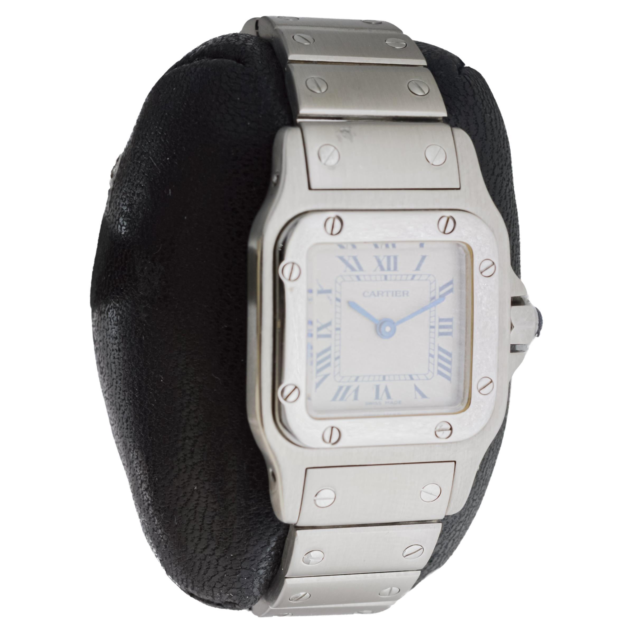 Cartier Stahl Stahl Quarz Santos mit einem Original-Armband aus dem Jahr 2000's (Art déco)