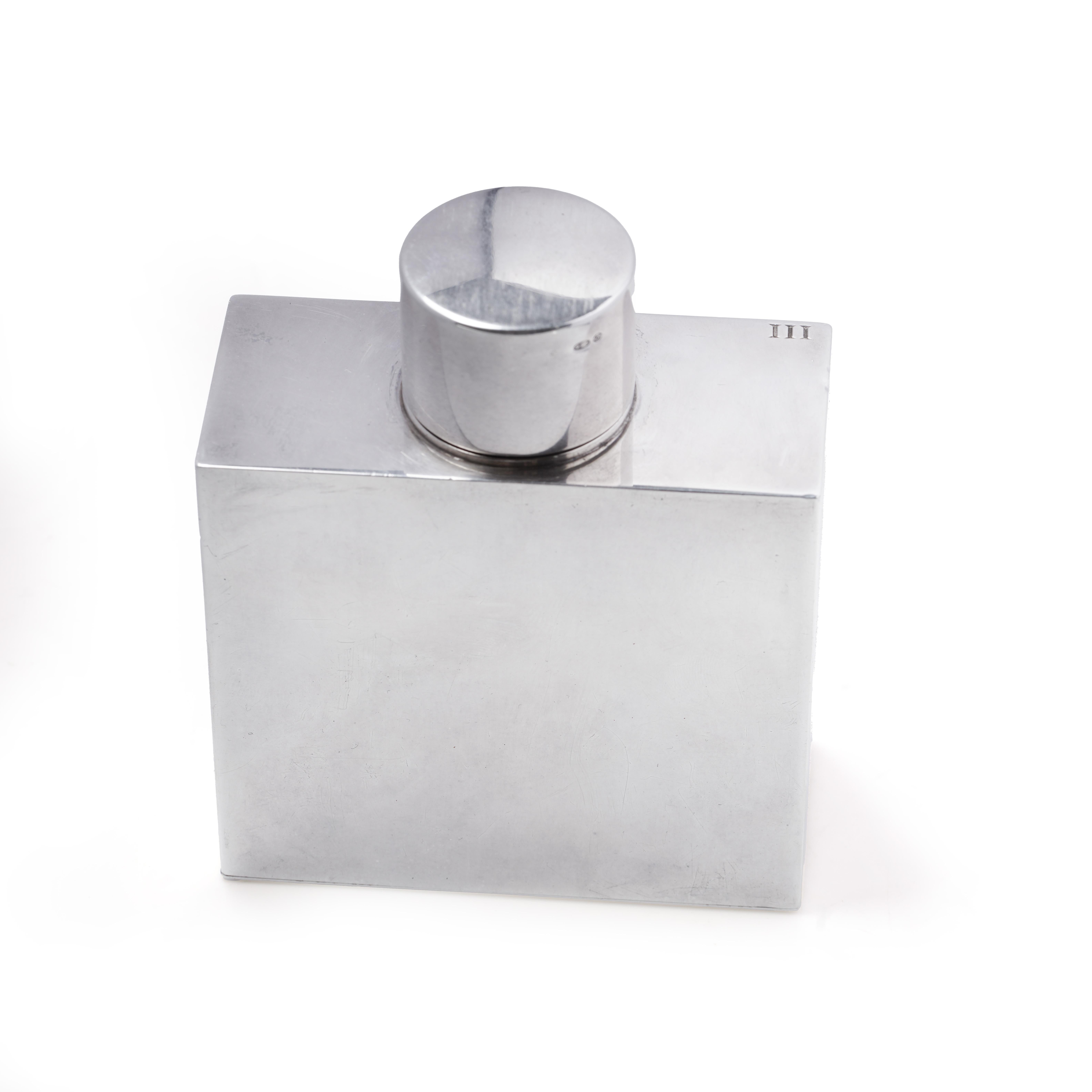 Vanity Case en cuir ajusté pour homme de Cartier en argent Sterling en vente 8