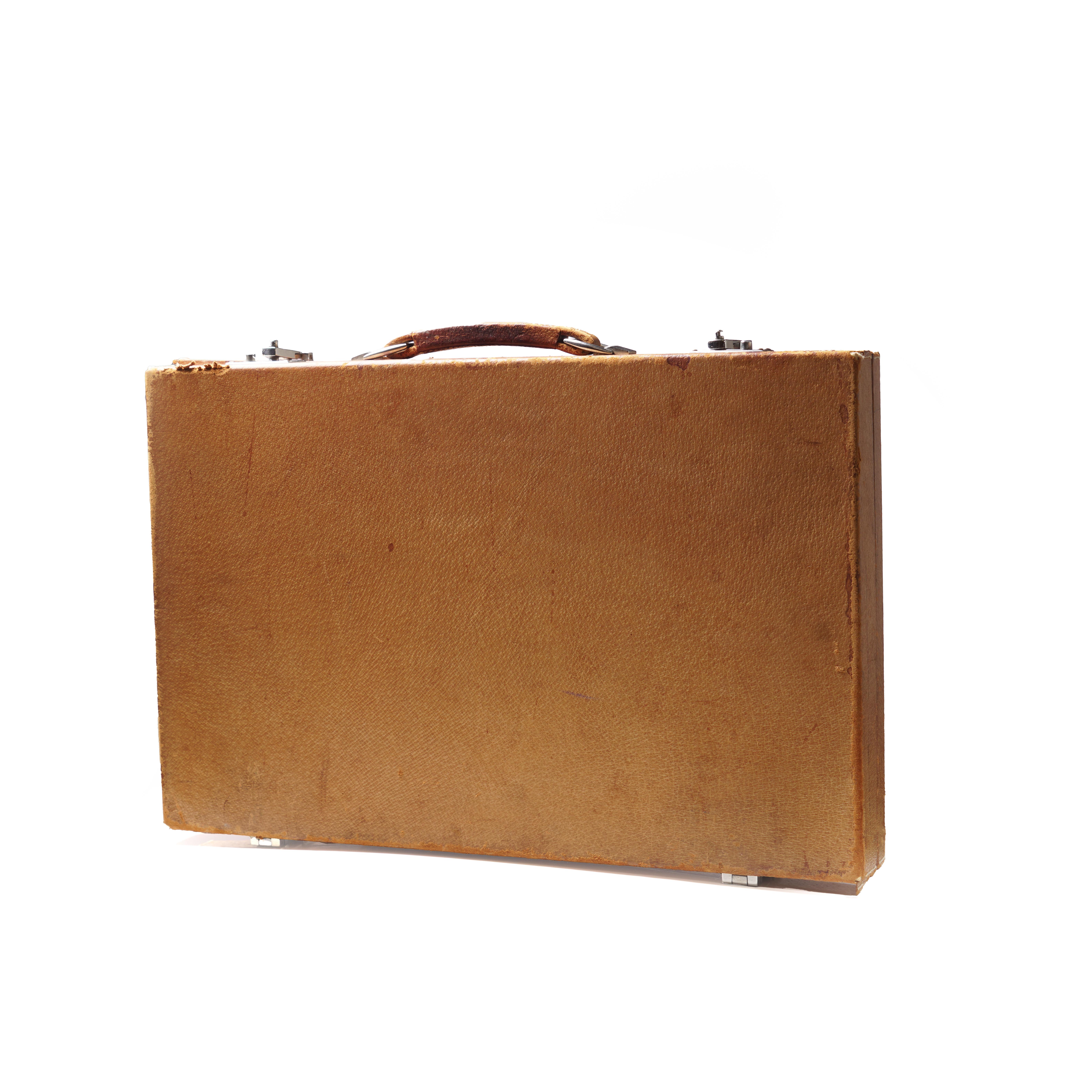 Vanity Case en cuir ajusté pour homme de Cartier en argent Sterling en vente 10