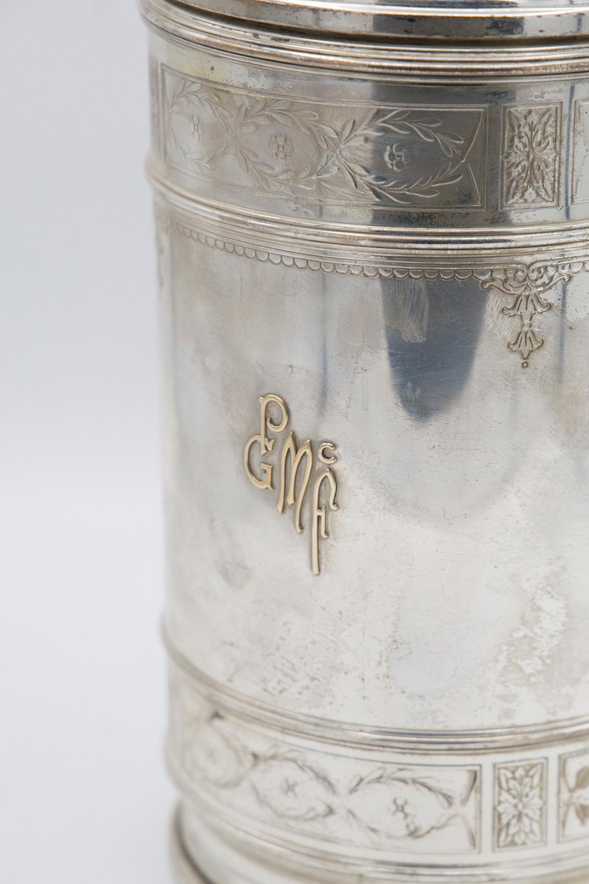 Termo Cartier de plata de ley, de marca en Bueno estado para la venta en Milano, IT