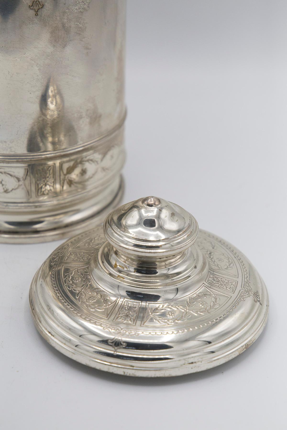 Termo Cartier de plata de ley, de marca en venta 1