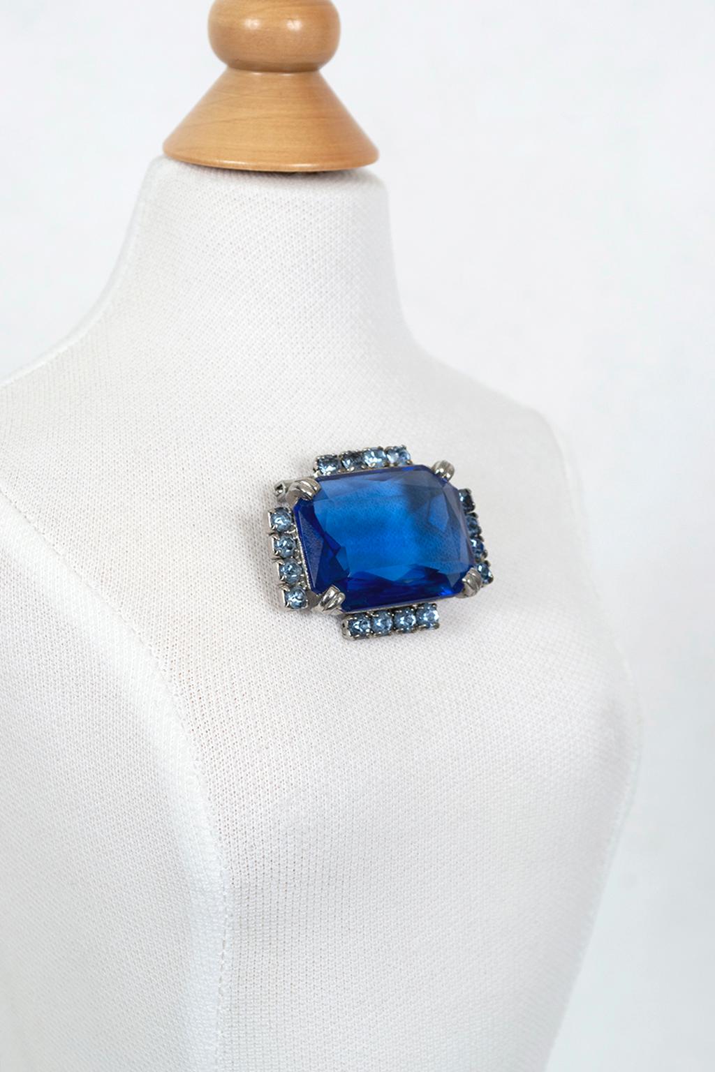 Cartier Style Emerald Cut Sapphire Crystal Brooch, Ear Crawler Demi Parure–1950s In Good Condition For Sale In Tucson, AZ