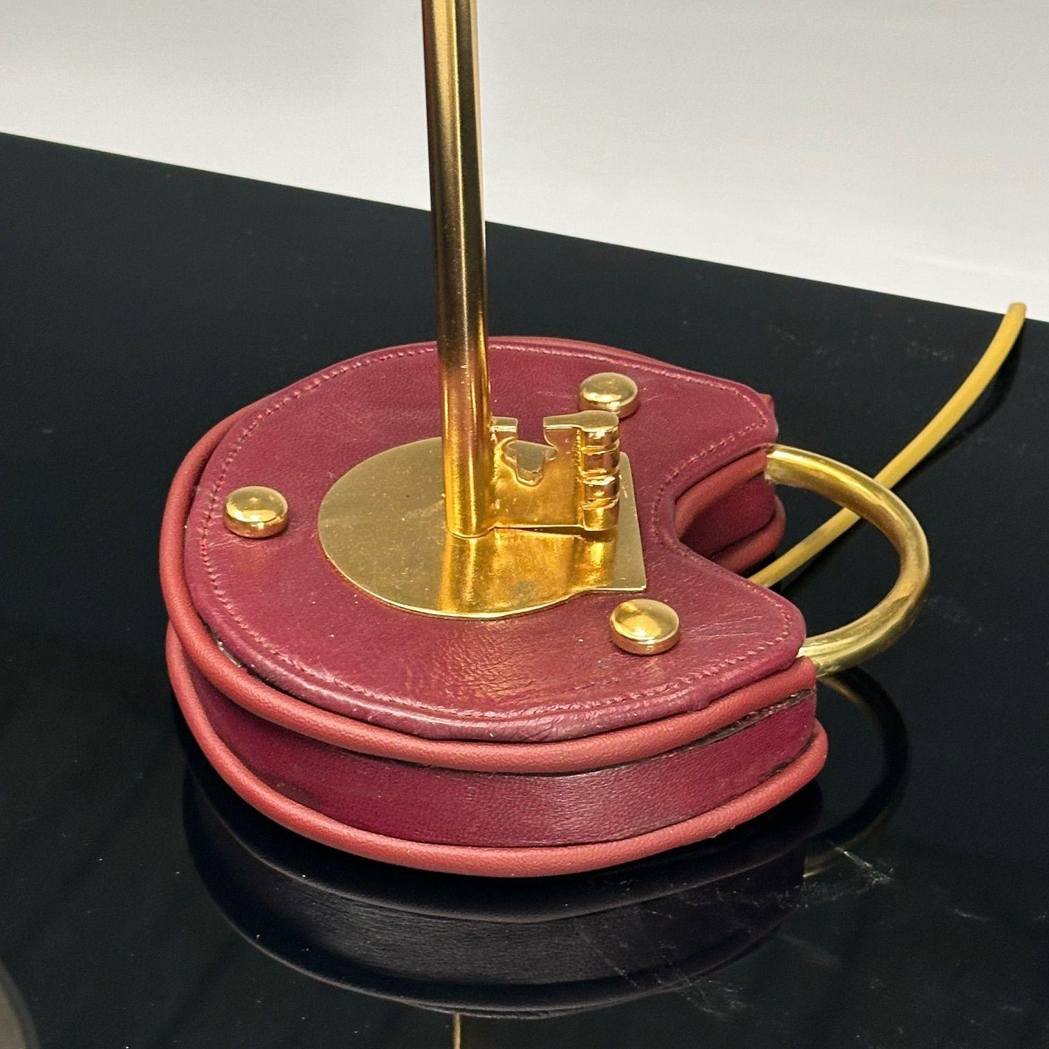 Lampes de table modernes de style Cartier, cuir rouge, laiton, abat-jour en papier en vente 2