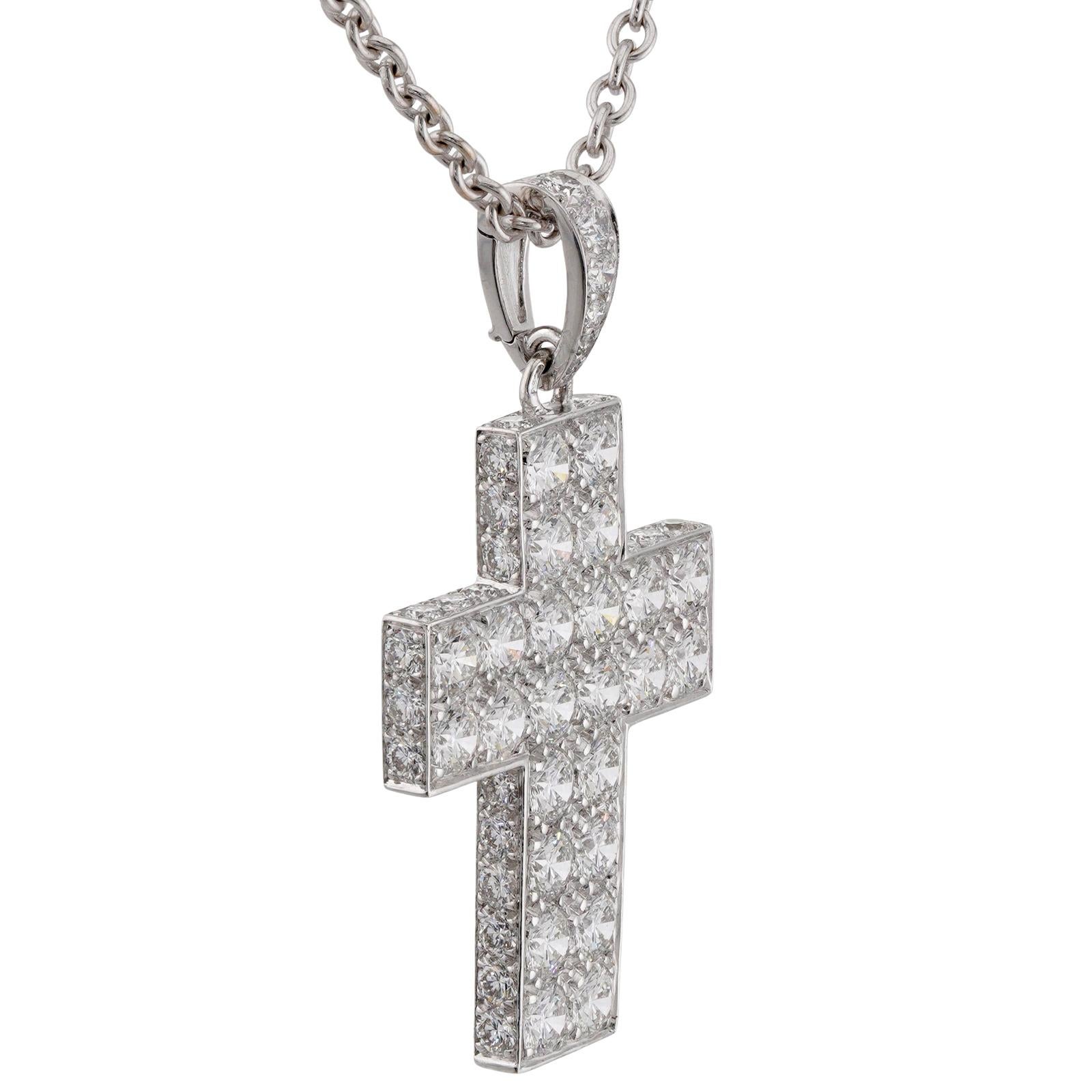 CARTIER Sucre Doo Boudouard Large Cross Diamond White Gold Pendant Necklace For Sale 2