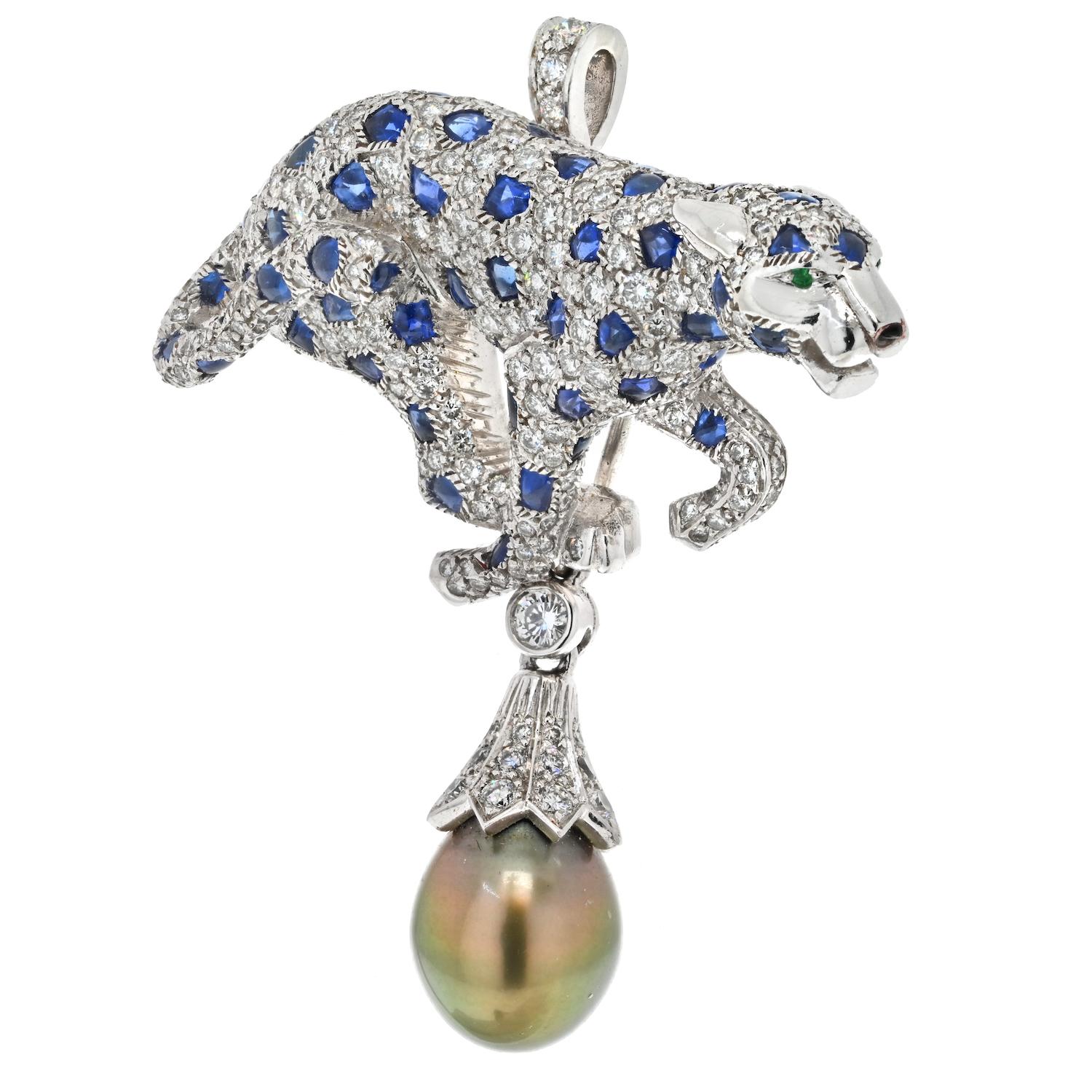 Cartier Tahitian Grey Pearl, Sapphire and Diamond Panthere Pendant/Clip Brooch For Sale 2
