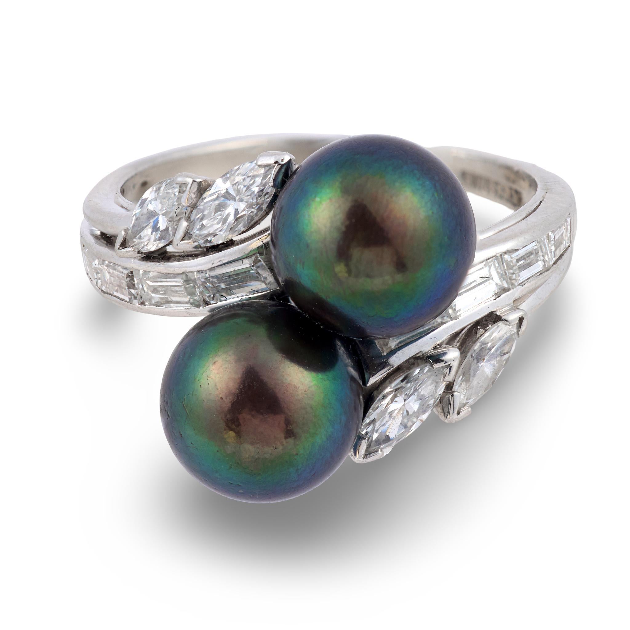 Cartier Tahitian pearl and diamond toi et moi platinum cocktail ring (Zeitgenössisch) im Angebot