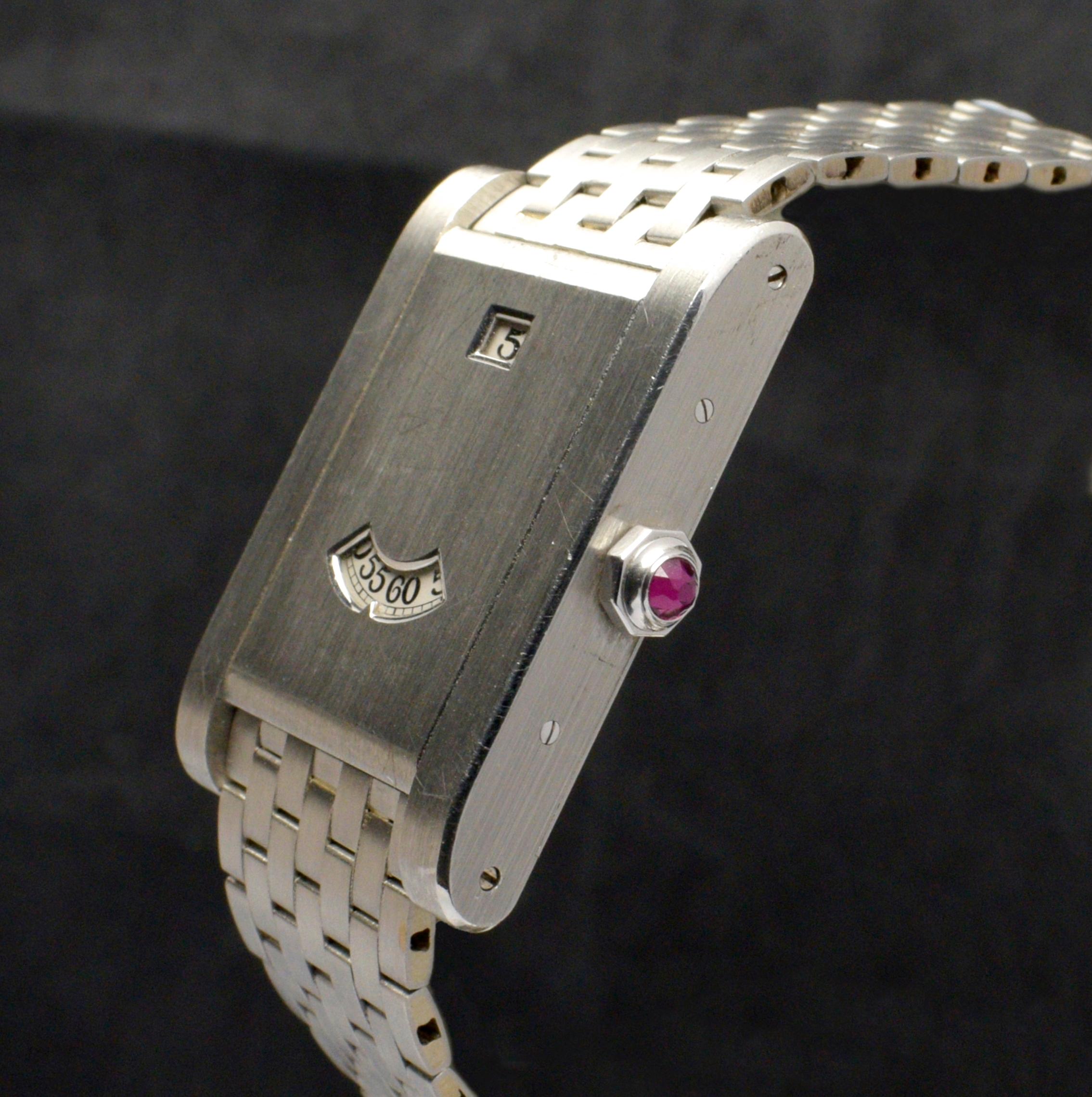 cartier tank jump hour