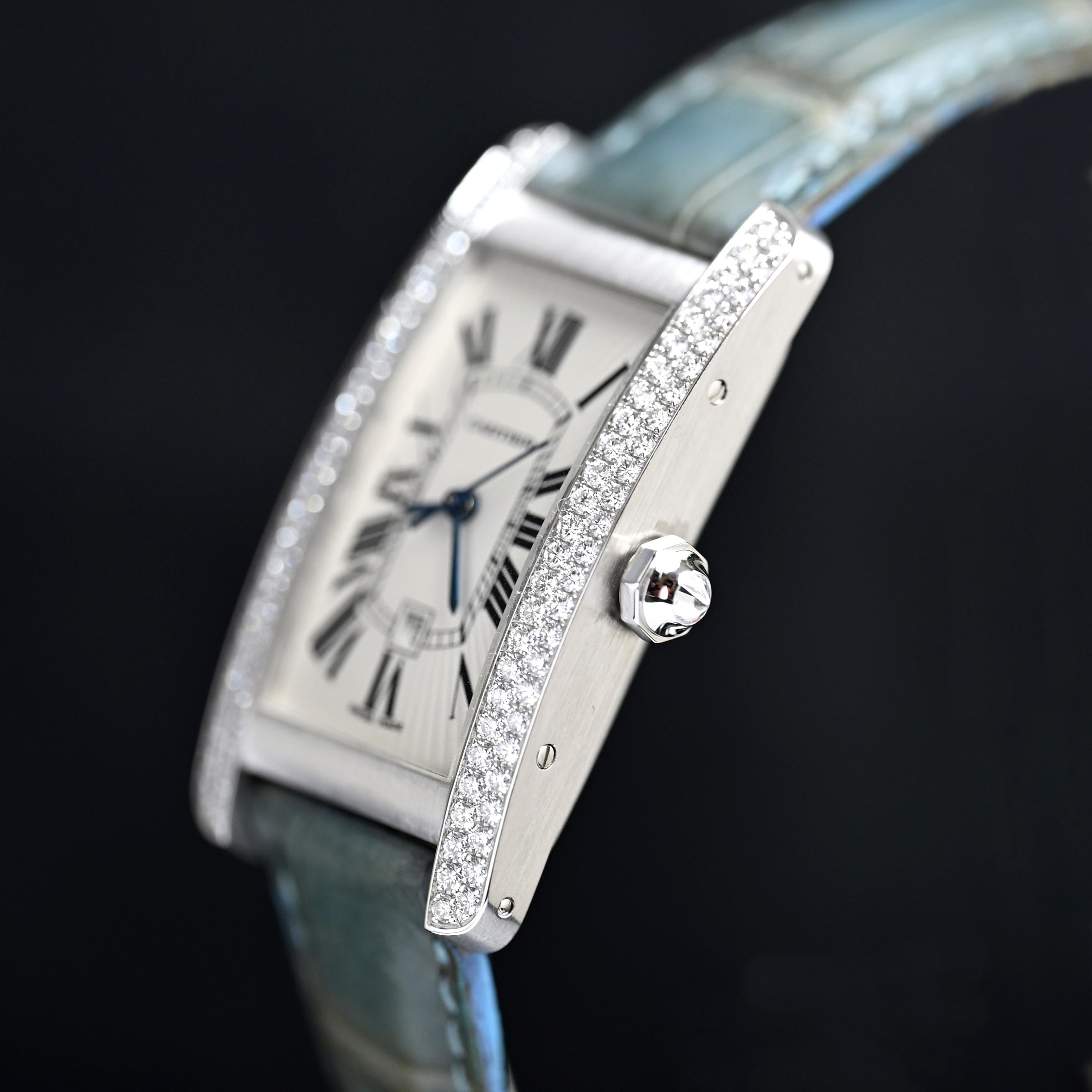  Cartier Tank Americaine 18 carats avec lunette automatique 2490, années 2000 Unisexe 