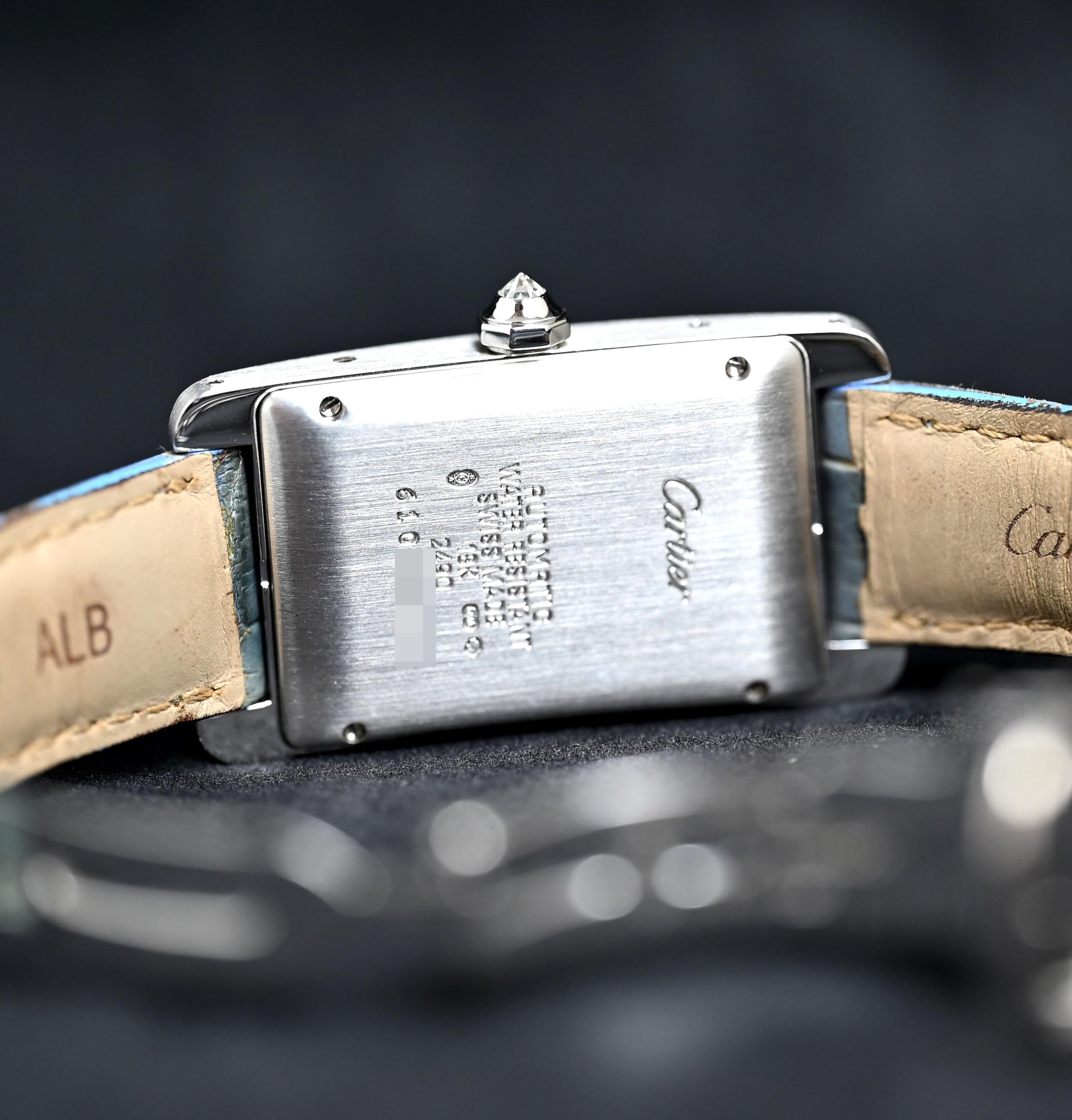 Cartier Tank Americaine 18 carats avec lunette automatique 2490, années 2000 2
