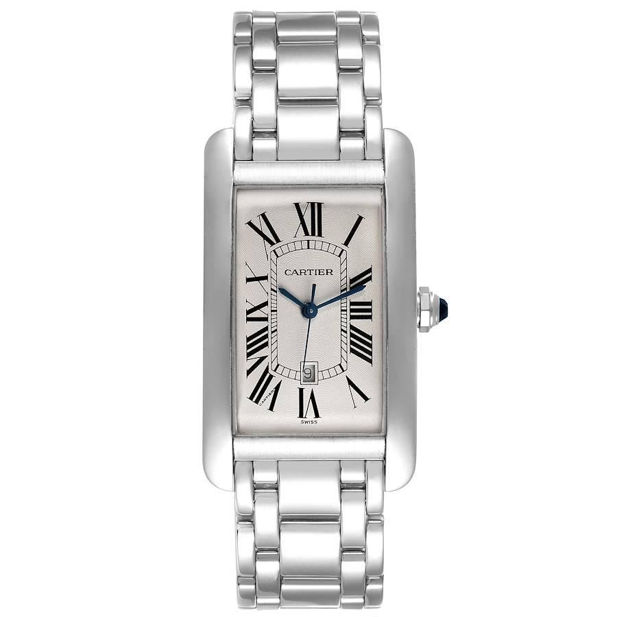 Cartier Tank Americaine 18K Weißgold große Herrenuhr W26032L1 Box Papiere. Automatisches Uhrwerk mit Selbstaufzug. gehäuse aus 18 Karat Weißgold, 26,6 x 45,1 mm. Runde, gekörnte Krone, besetzt mit facettierten blauen Saphiren. . Kratzfestes