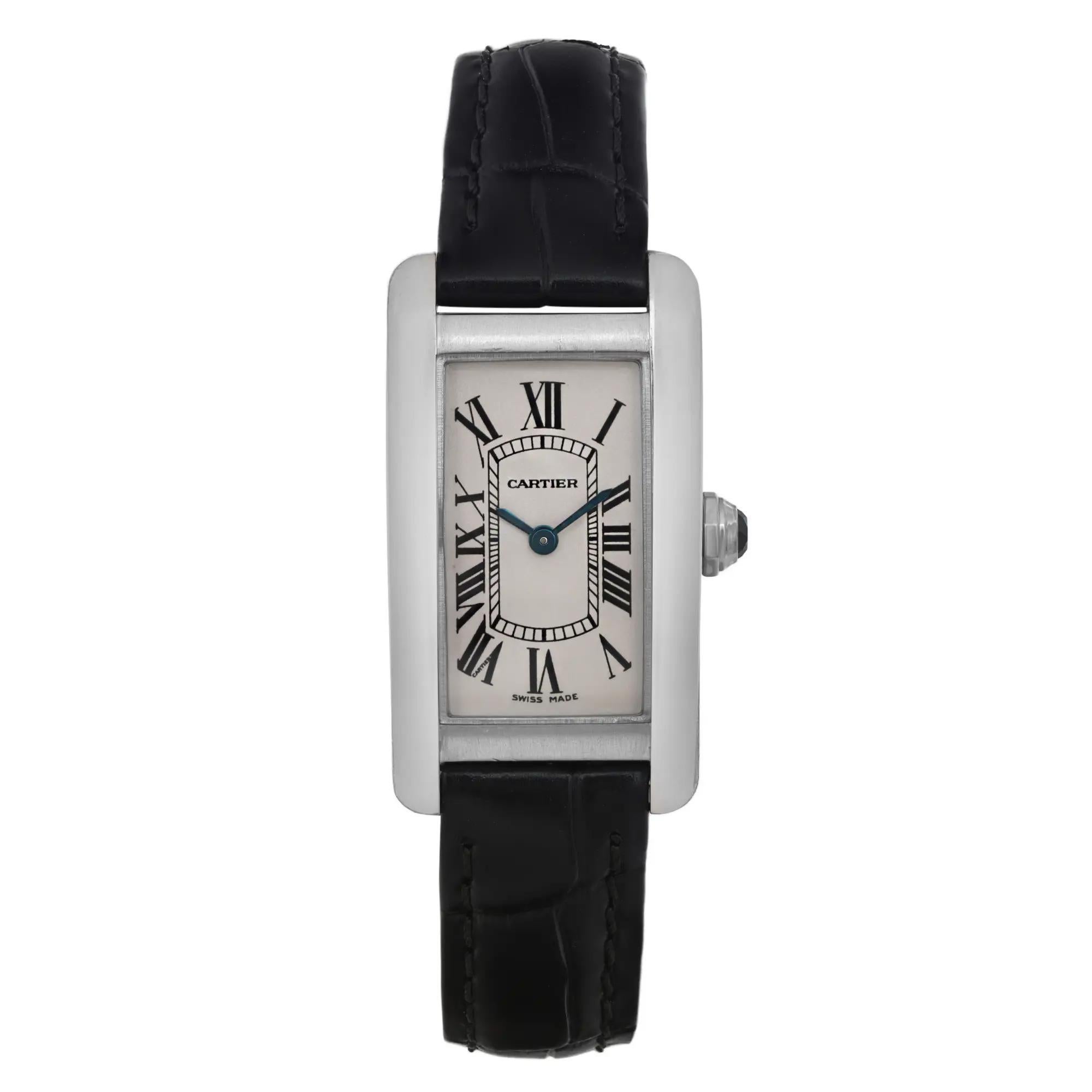 Cartier Tank Americaine 28 mm x 19 mm avec cadran en or blanc 18 carats et argent W2601956