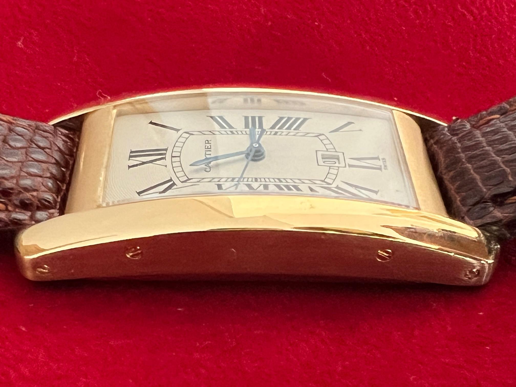 Cartier Tank Americaine Yellow Gold Automatic 1725 In Good Condition For Sale In Saint Petersburg, FL