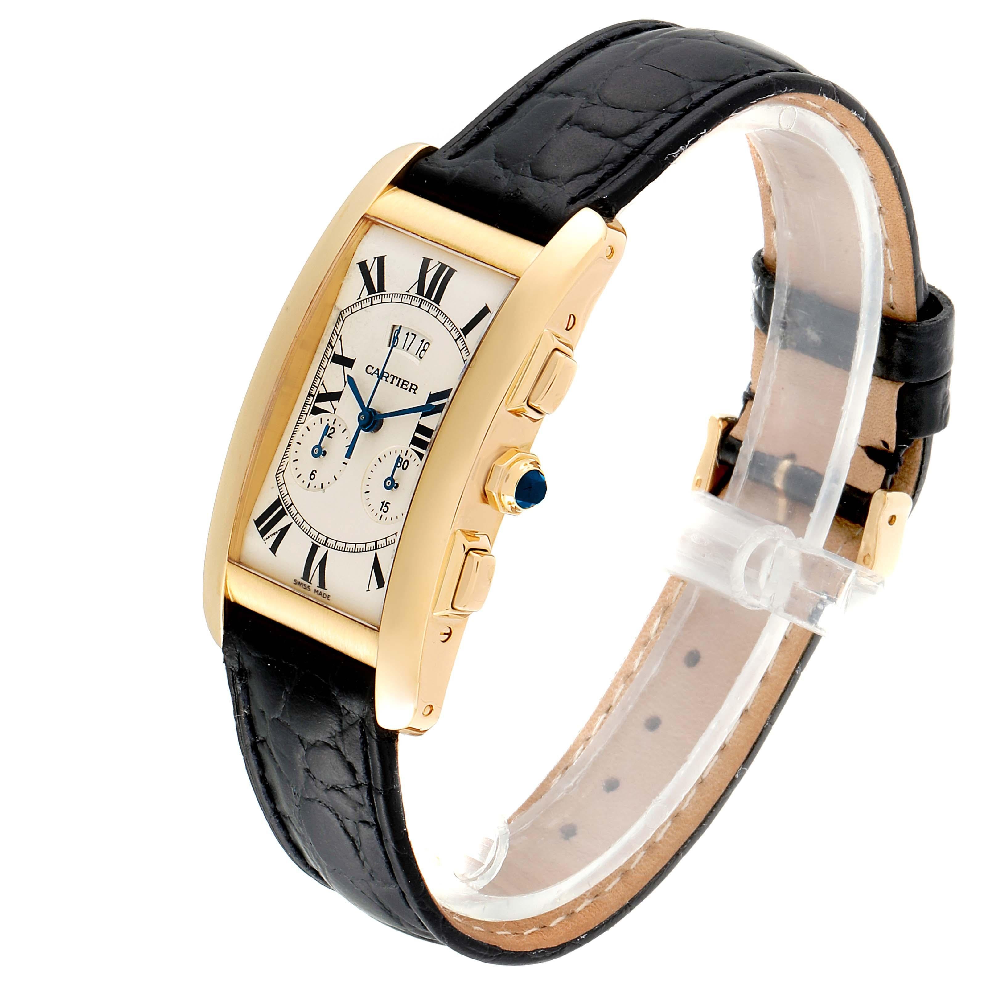 Cartier: Gelbgold-Chronograph-Herrenuhr Tank Americaine 2568 im Angebot 1