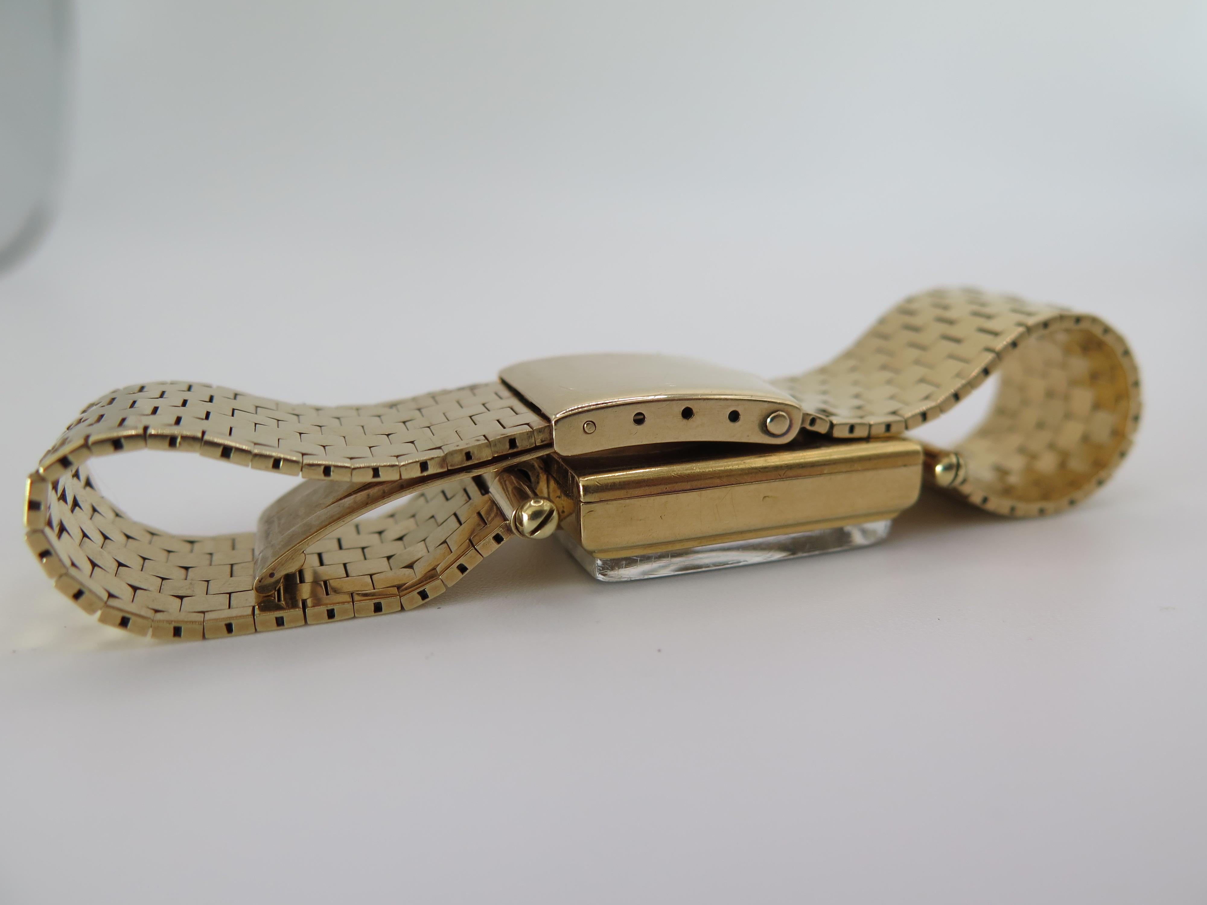 Cartier Tank degli anni '40 con bracciale d'oro in vendita 14