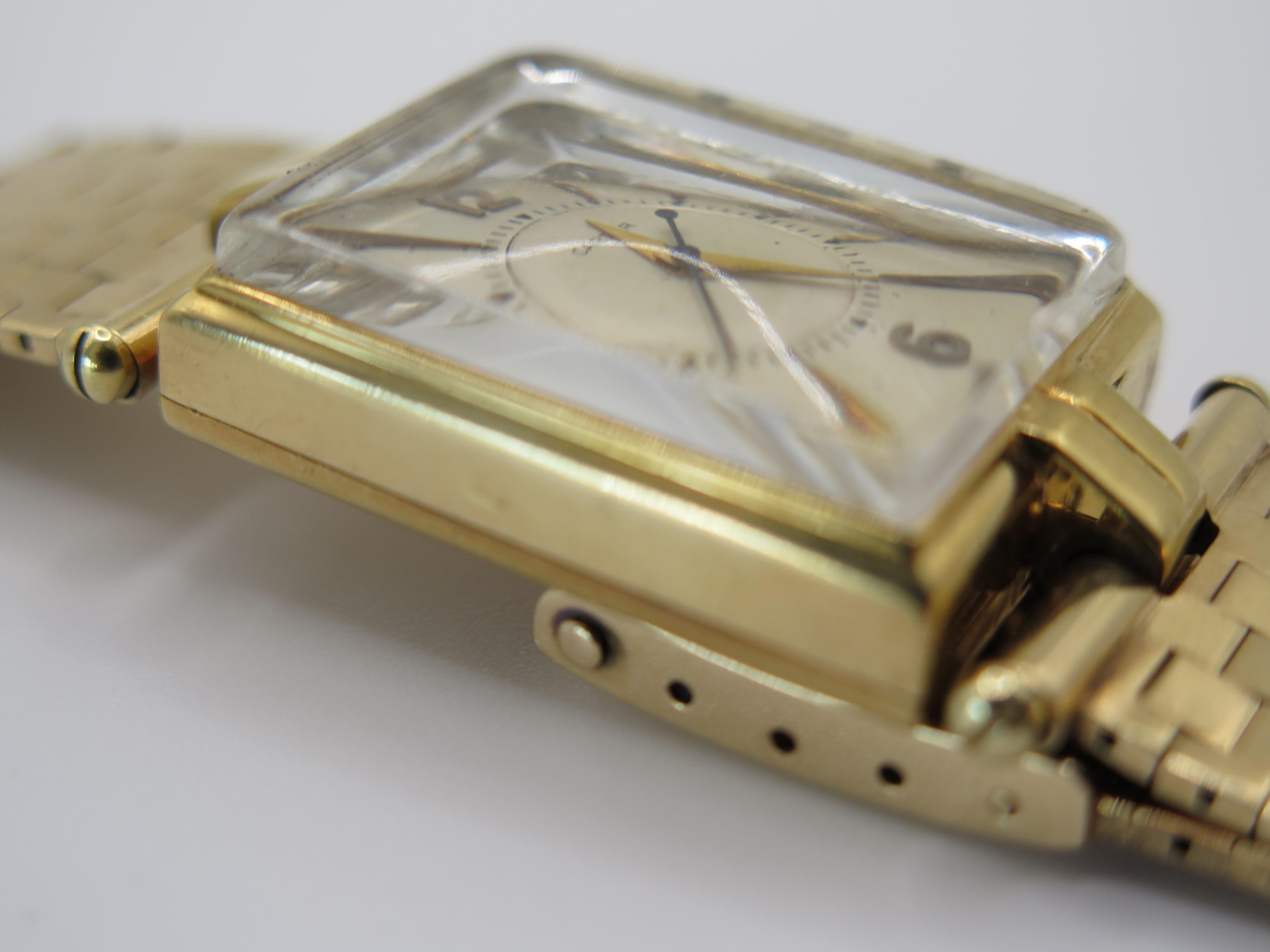 Cartier Tank degli anni '40 con bracciale d'oro in vendita 3