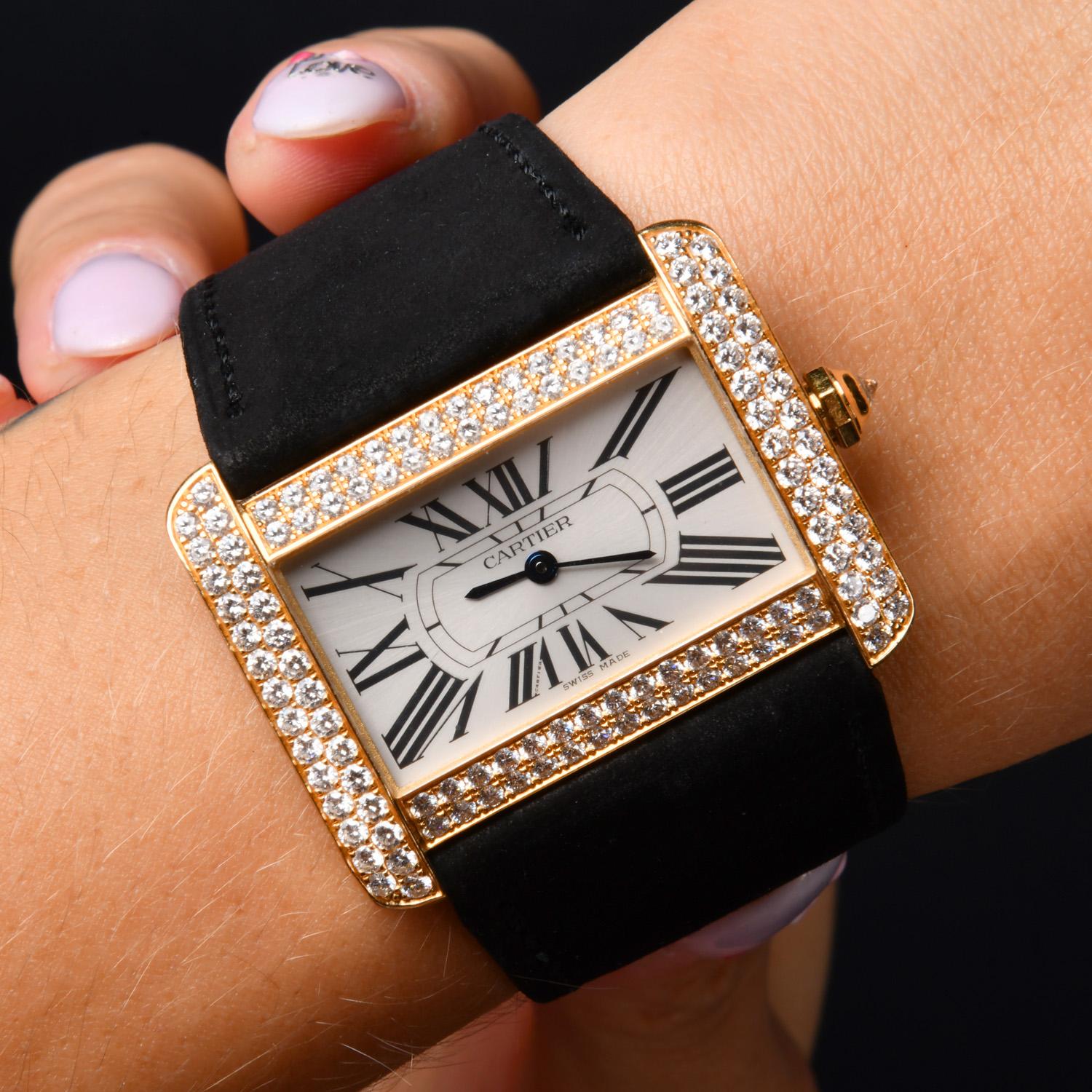 Cartier: 18 Karat Gelbgold Uhr Tank Divan 2602 mit Diamantbesatz und Diamantenbesatz im Angebot 4
