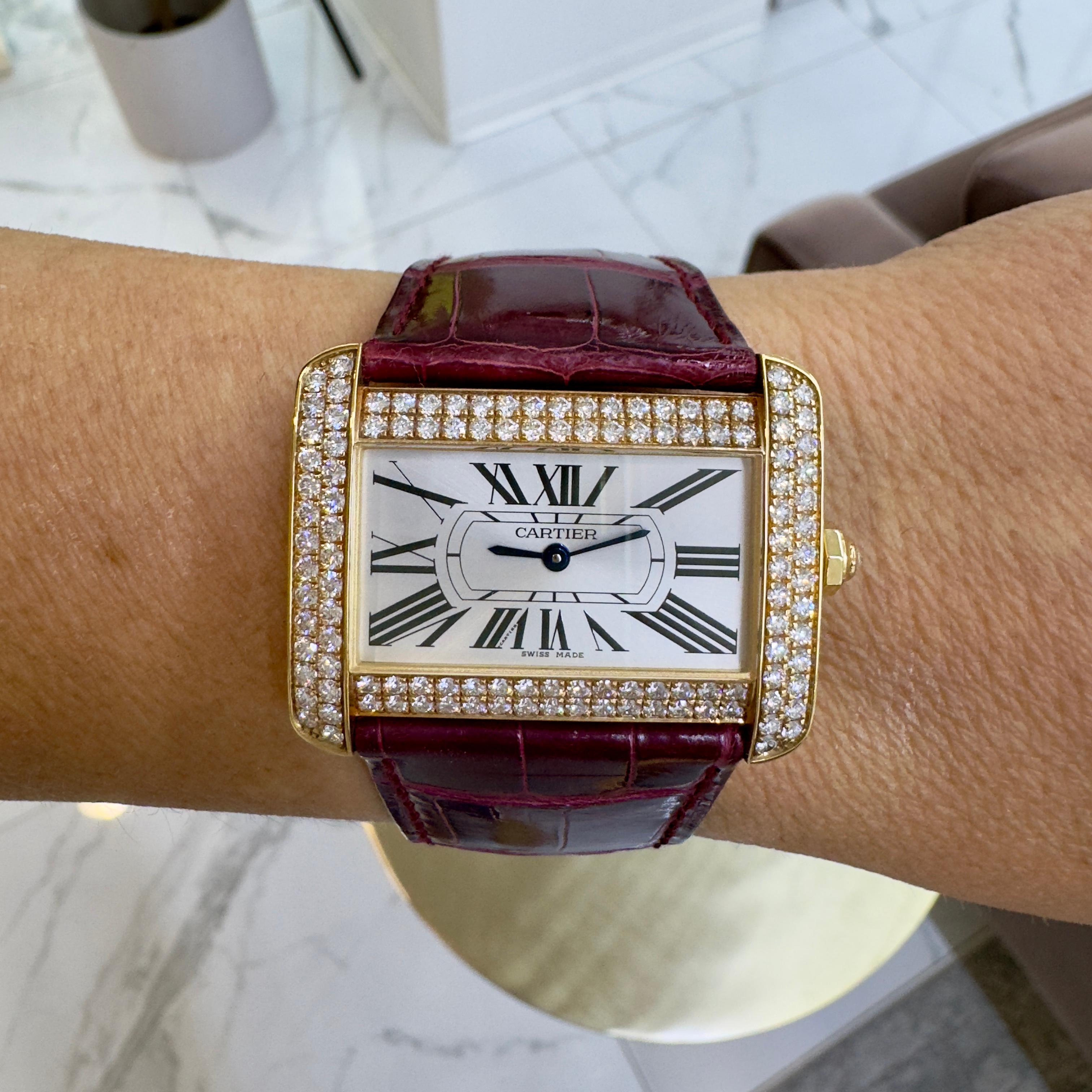 Orologio Cartier Tank Divan 38MM 2602 in oro giallo 18 carati con lunetta di diamanti in vendita 5