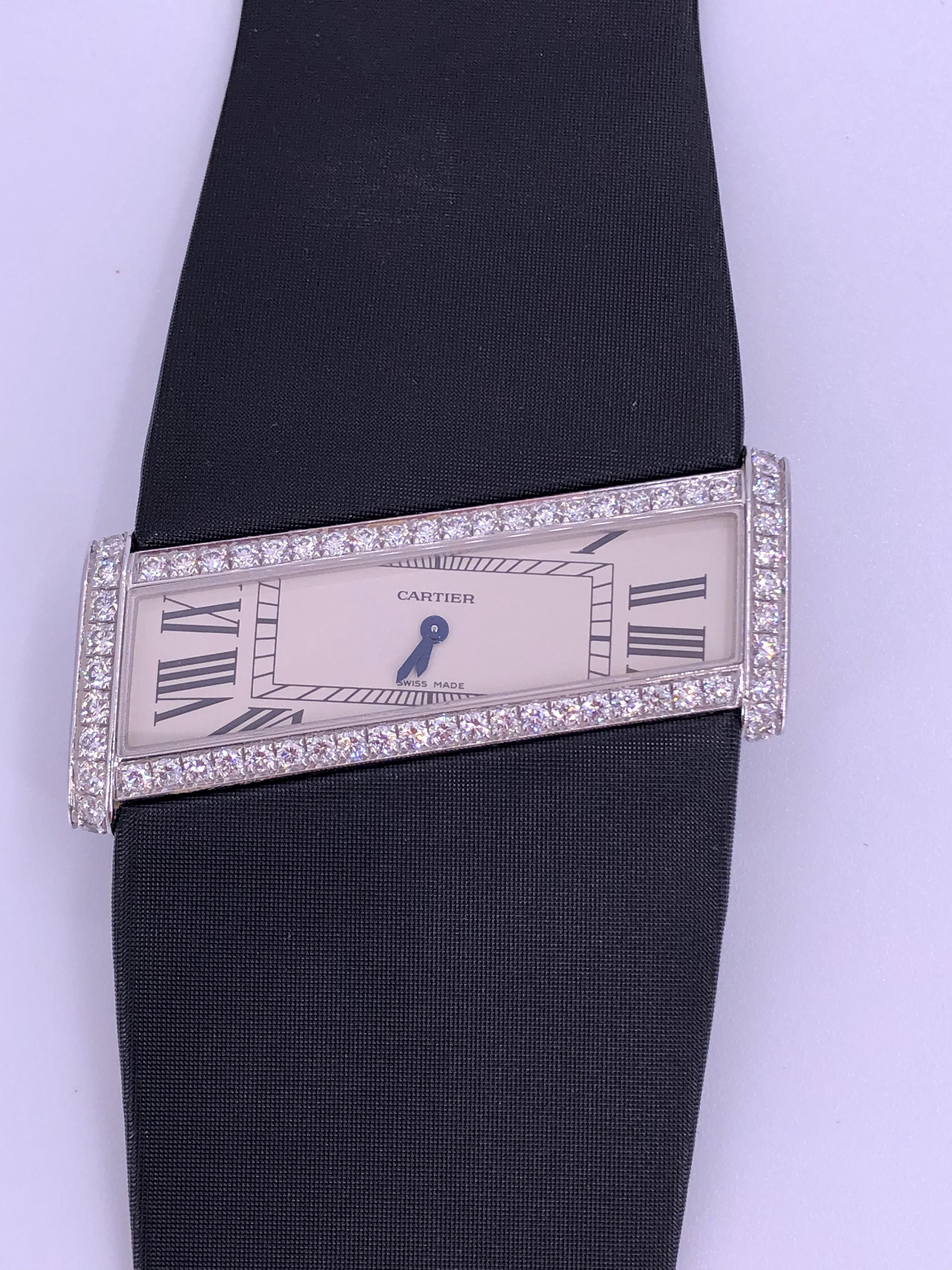 Contemporain Cartier Rare Tank Divan Diagonale en or blanc et diamants en vente