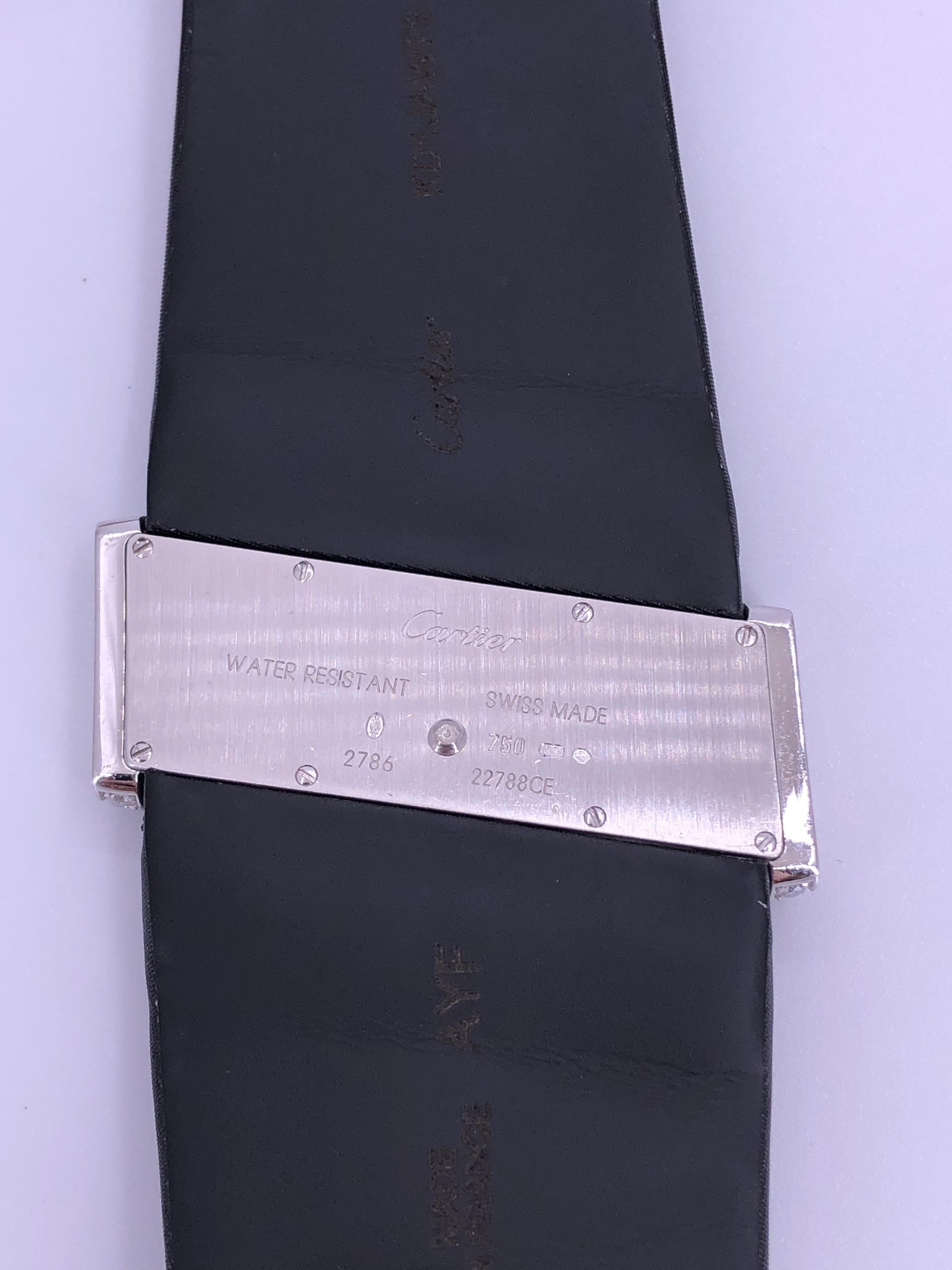 Taille ronde Cartier Rare Tank Divan Diagonale en or blanc et diamants en vente