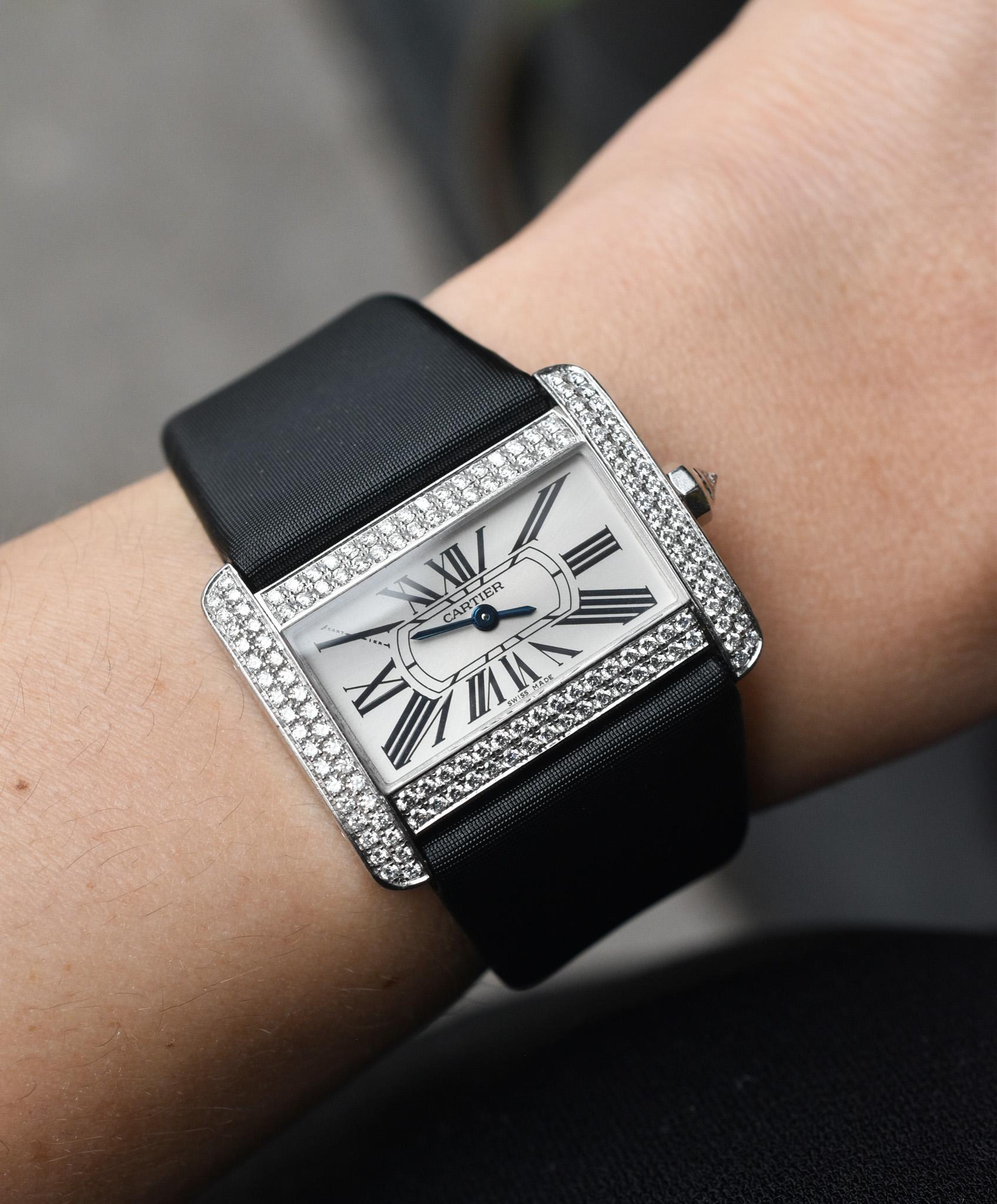 Cartier Tank Divan White Gold Diamond Ladies Dress Watch Ref. 2613 In Excellent Condition For Sale In New York, NY
