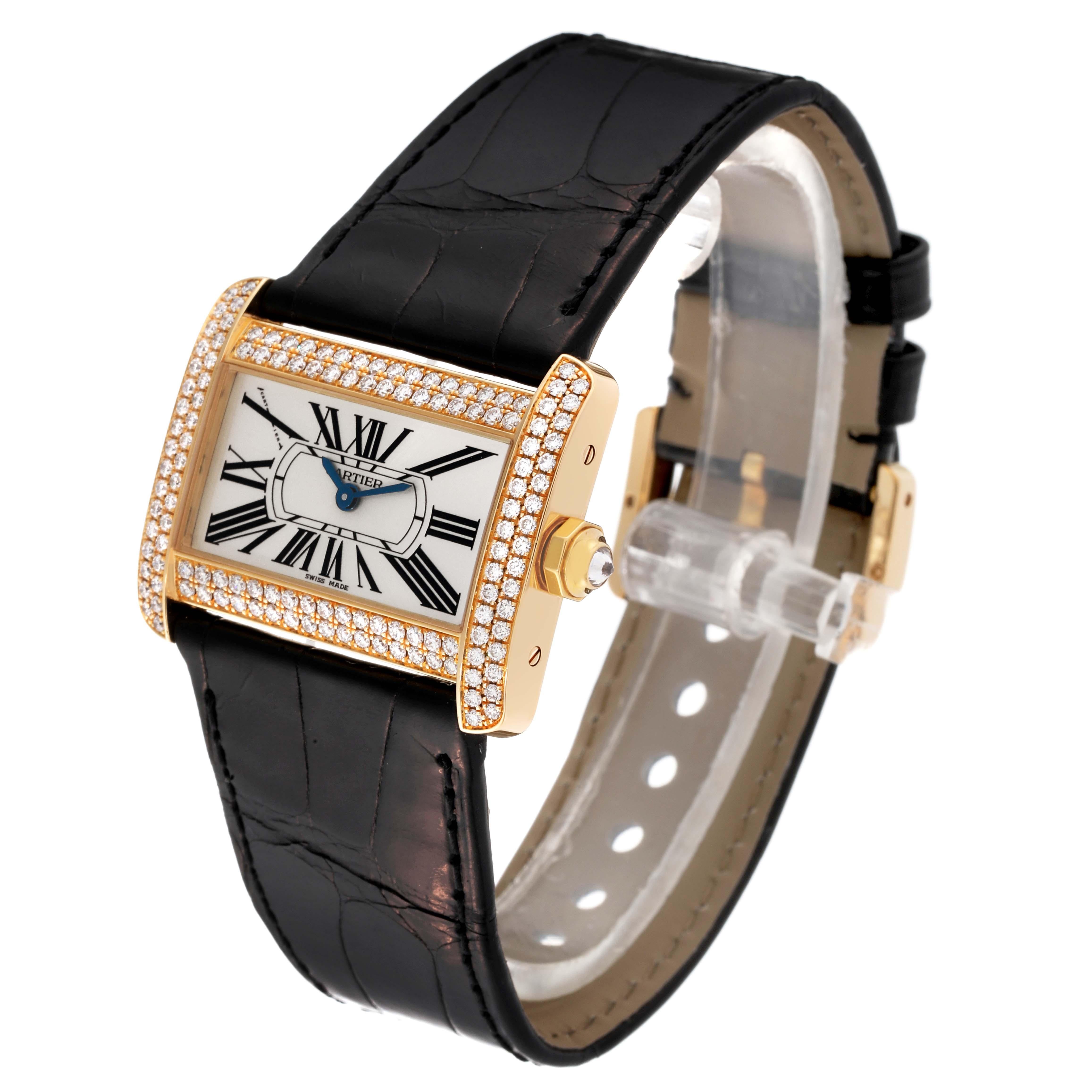 Cartier Montre Tank Divan pour femme en or jaune et diamants WA301036 en vente 4