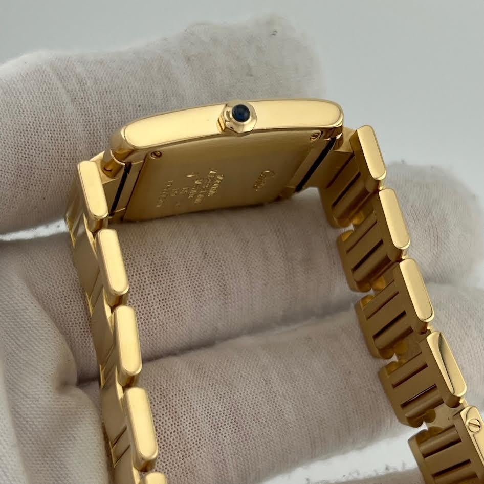 Cartier Tank Francaise 1840 28x32mm Cadran chiffres romains blanc Boîte or jaune 18k Bon état - En vente à San Diego, CA