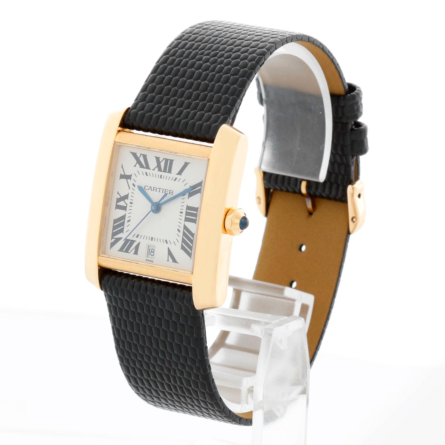 Cartier Montre Tank Française en or jaune 18 carats pour hommes W5000156 1840 Excellent état - En vente à Dallas, TX