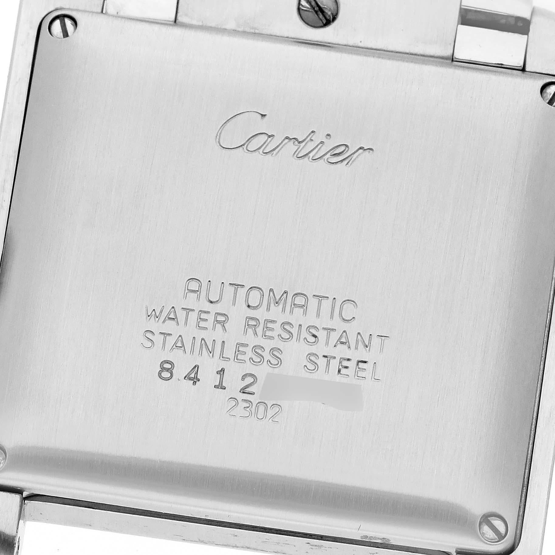 Cartier Tank Francaise Large Automatic Steel Mens Watch W51002Q3. Mouvement automatique à remontage automatique. Boîtier rectangulaire en acier inoxydable 28,0 x 32,0 mm. Couronne octogonale sertie d'un cabochon de spinelle bleu . Verre saphir