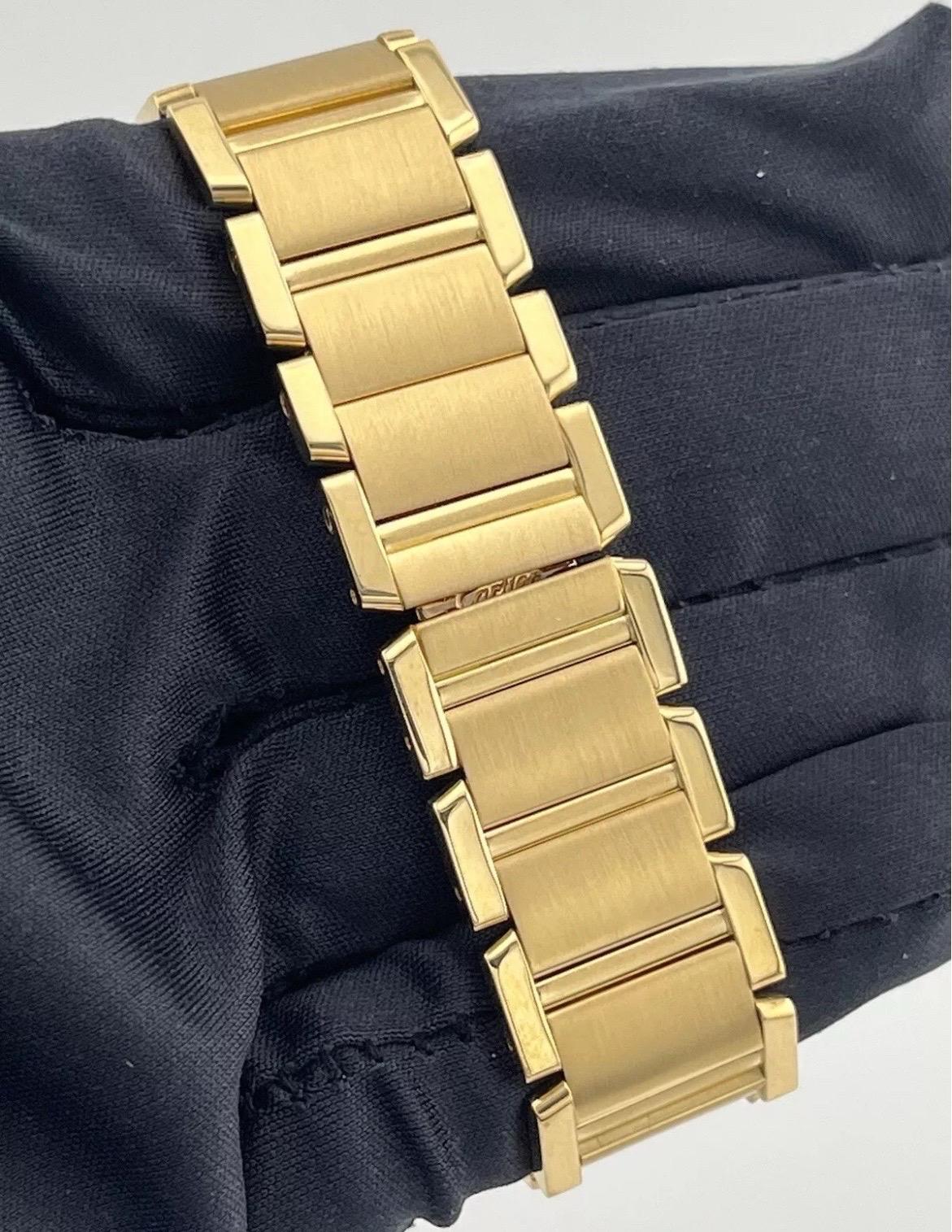 Cartier Montre Tank Française midsize en or jaune 18 carats avec quartz pour femmes W50003N2 1821 en vente 8