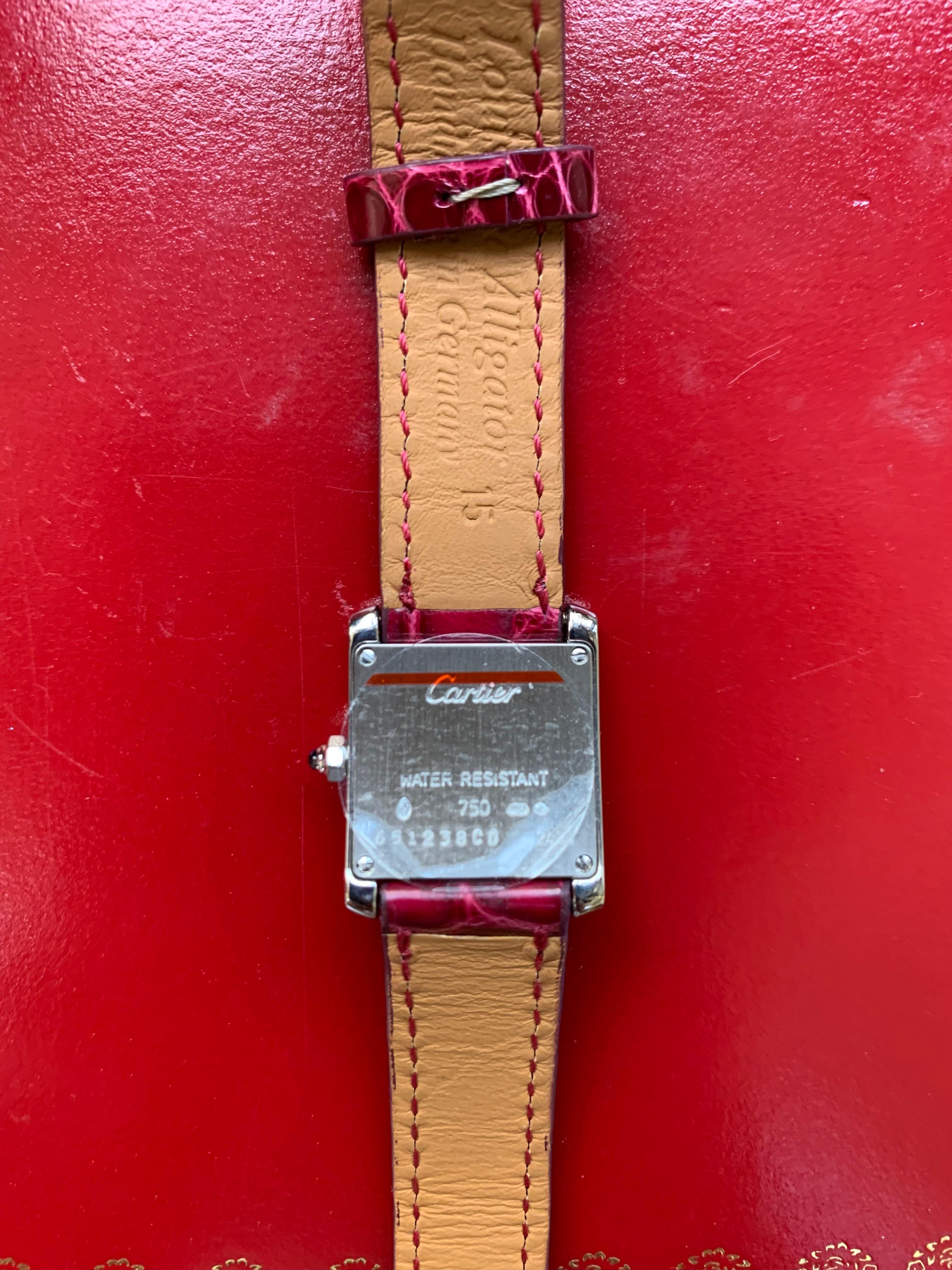 Cartier Tank French Lady
wrist size : approx. 150 mm
Diam. : 20 x 25 mm

18K white gold 
Reference 2403
In perfect condition, revised with control and supplied with certificate of authenticity 
3700 €