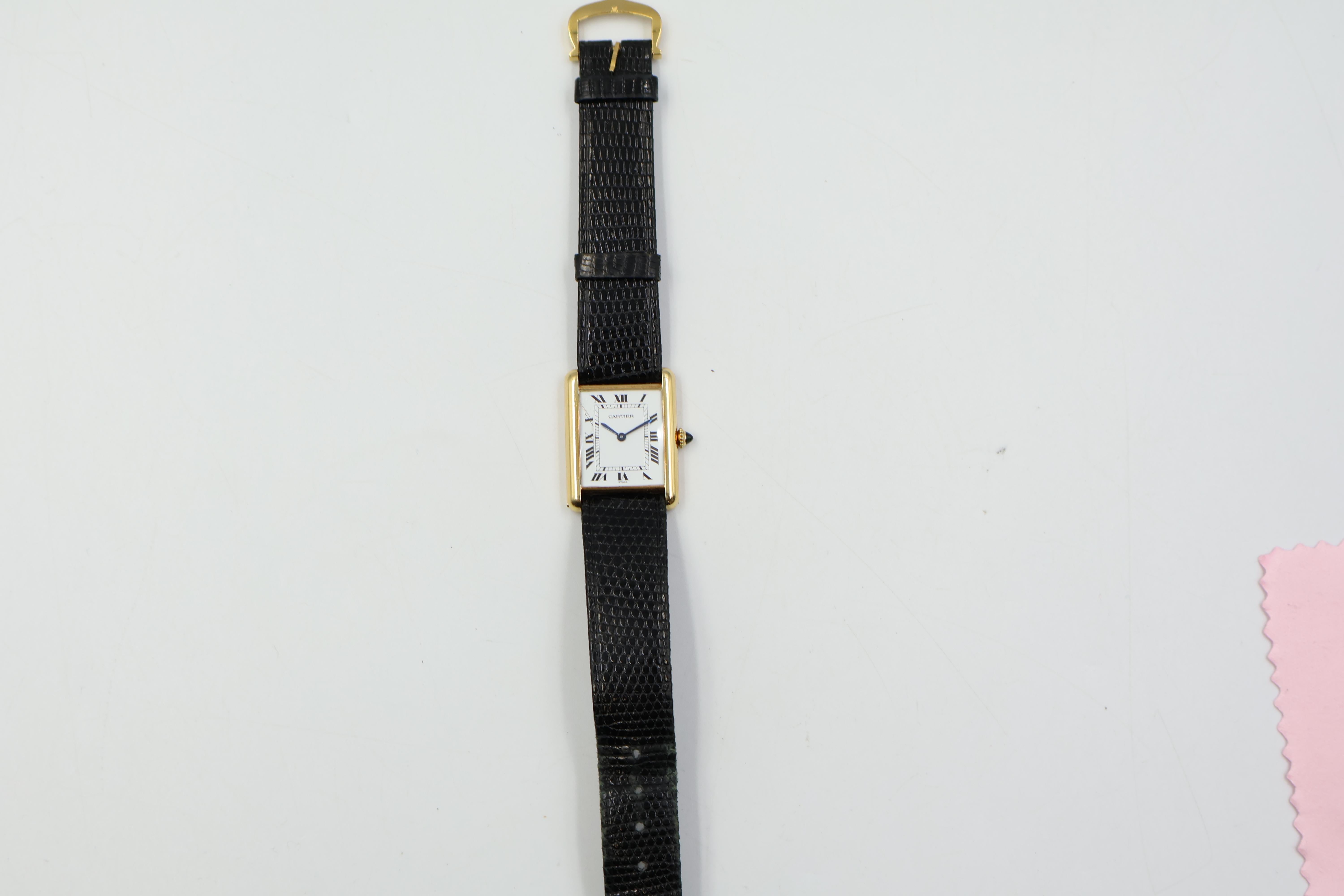Cartier Tank Louis 18k Herrenuhr mit Original Box für Damen oder Herren im Angebot
