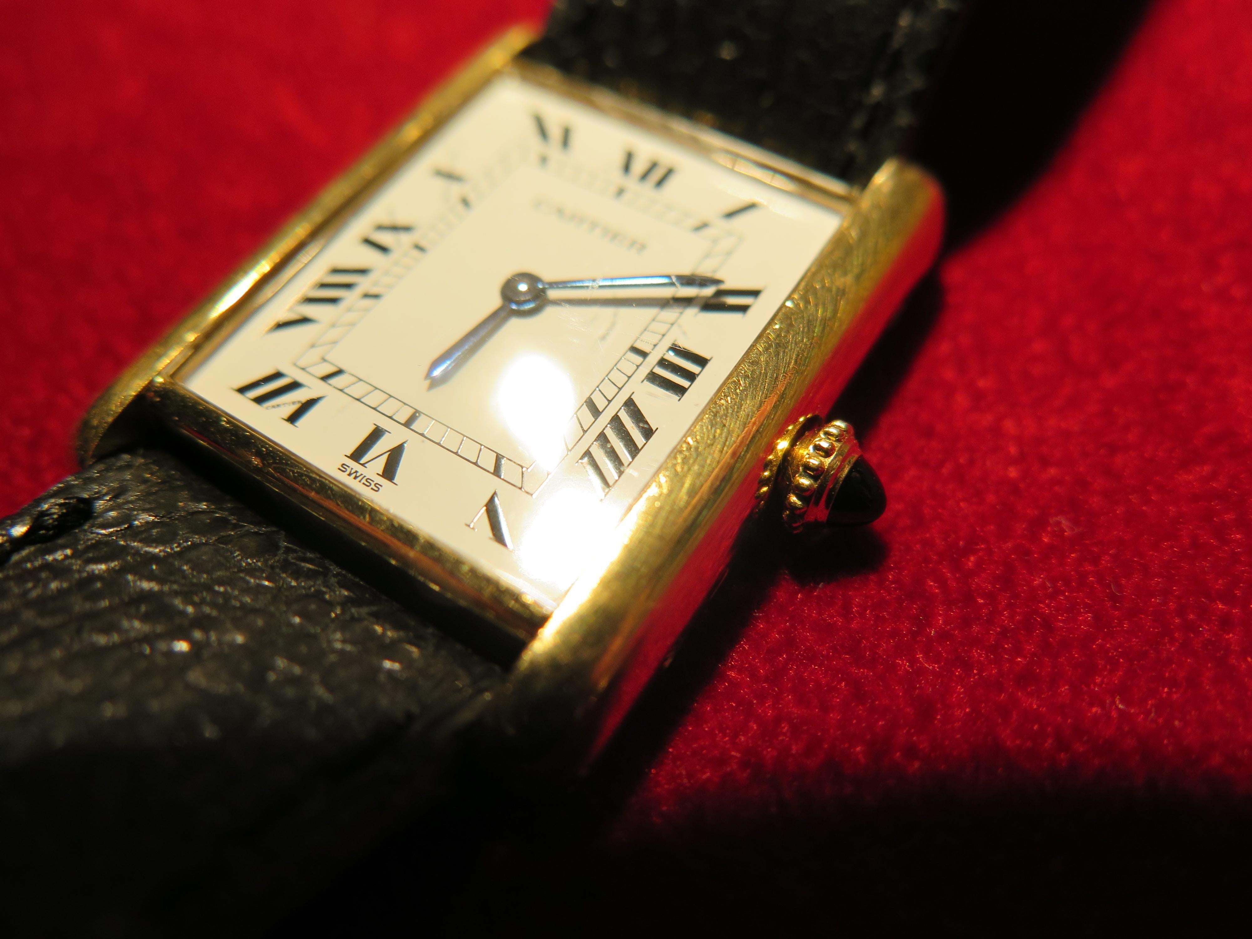 ¡Cartier Tank Louis 18k Modelo 78086 Manual Winding Ca' 1980's Classic! en venta 7
